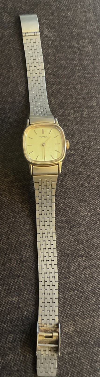 Vintage Timex Ladies Oval mechanical watch Gold Tone- Untested – Philippines
