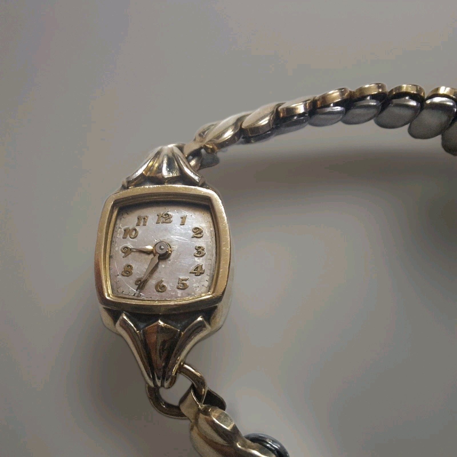 ​Vintage Gruen Ladies Watch 17J Caliber 275 For Parts Repair Mark XI GF Band