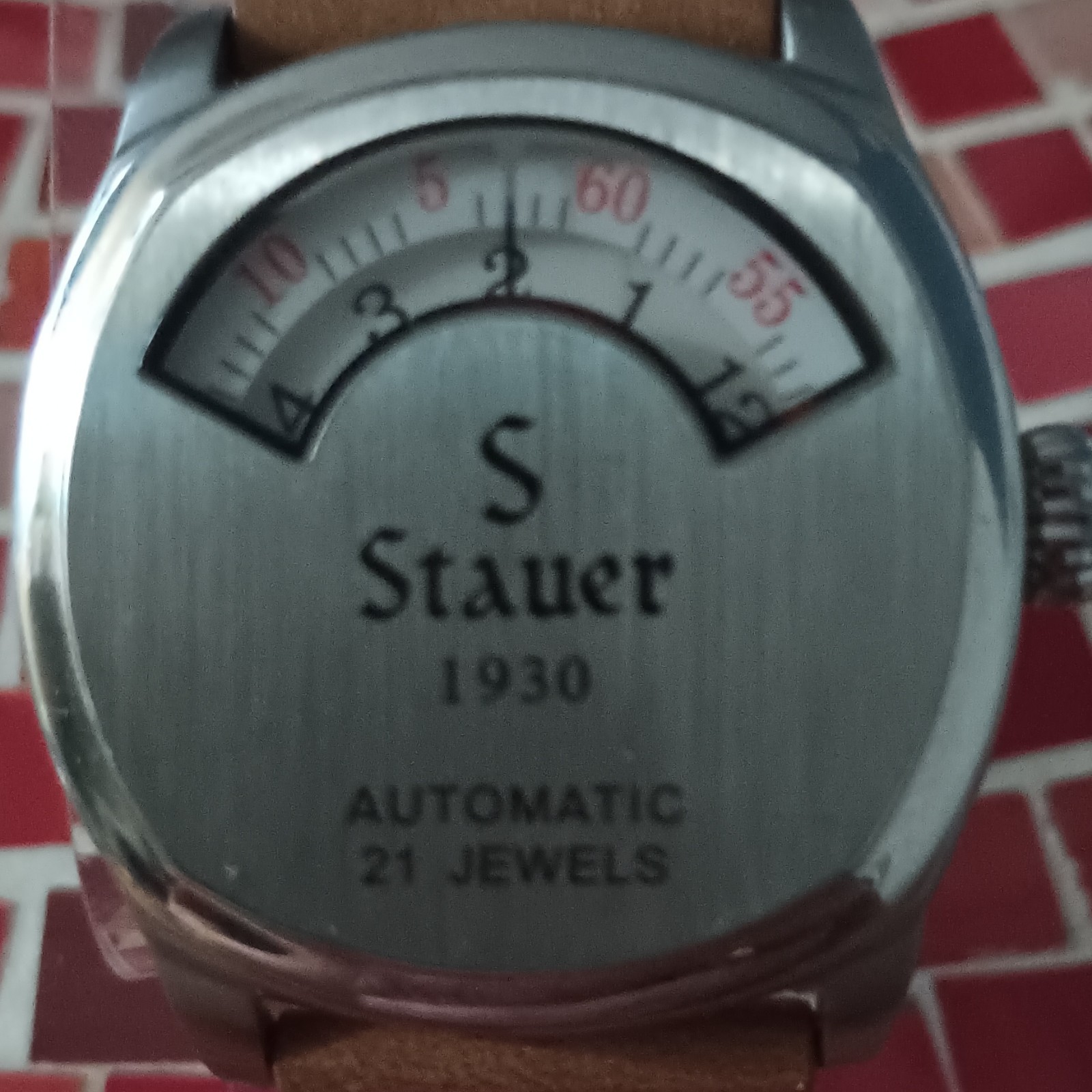Stauer 1930 Reproduction Self-Winding Jump Hour Wrist Watch