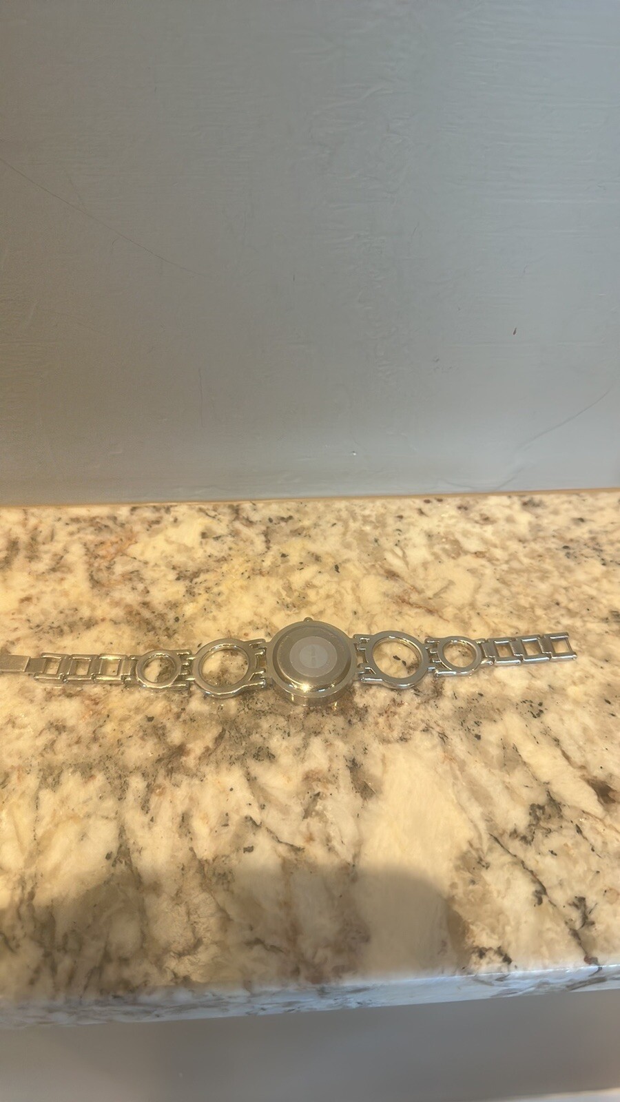 Geneva ladies watch silver tone with pink blue yellow green needs battery