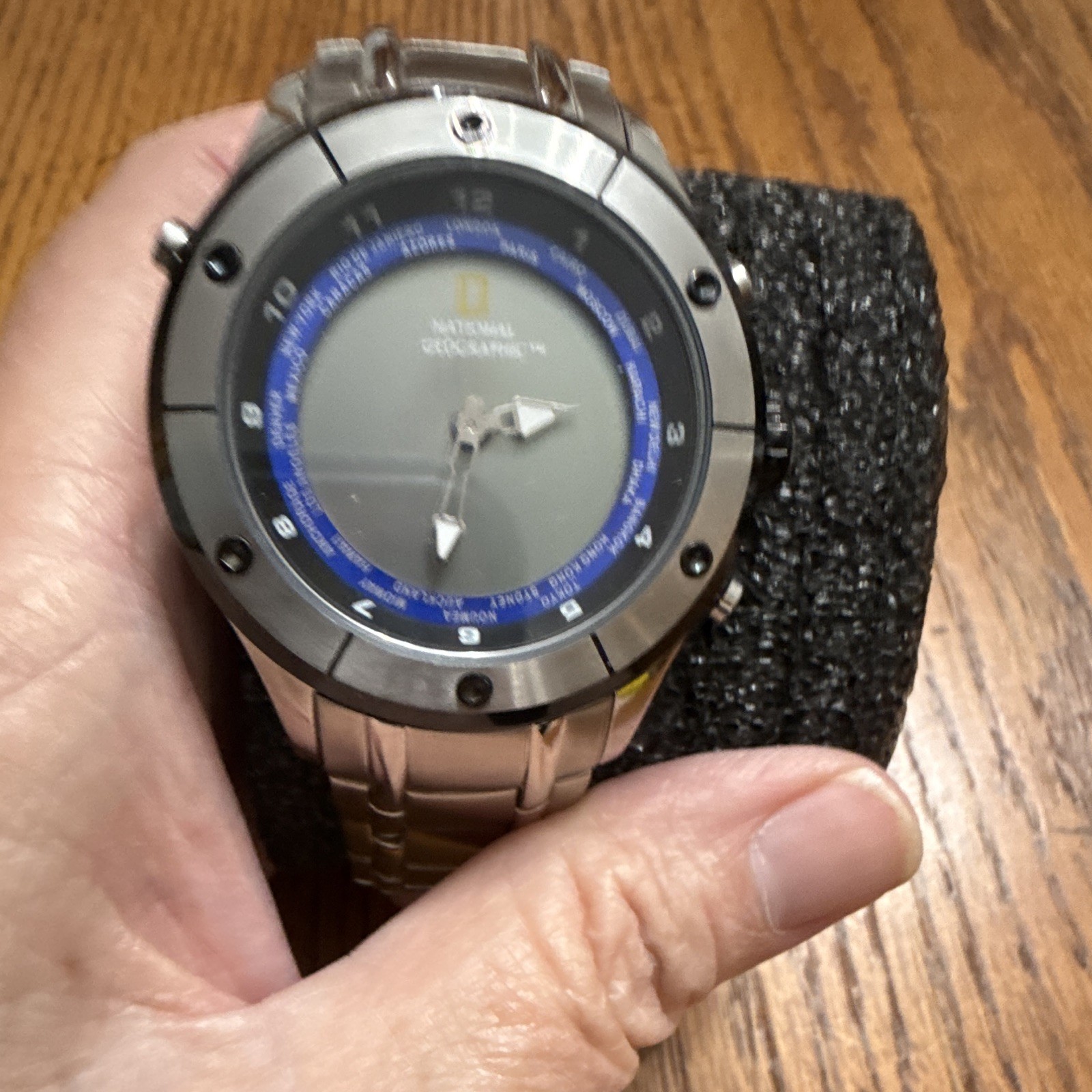 National Geographic Geocameter Quartz Gray/Blue Dial Black Bezel Silver SS