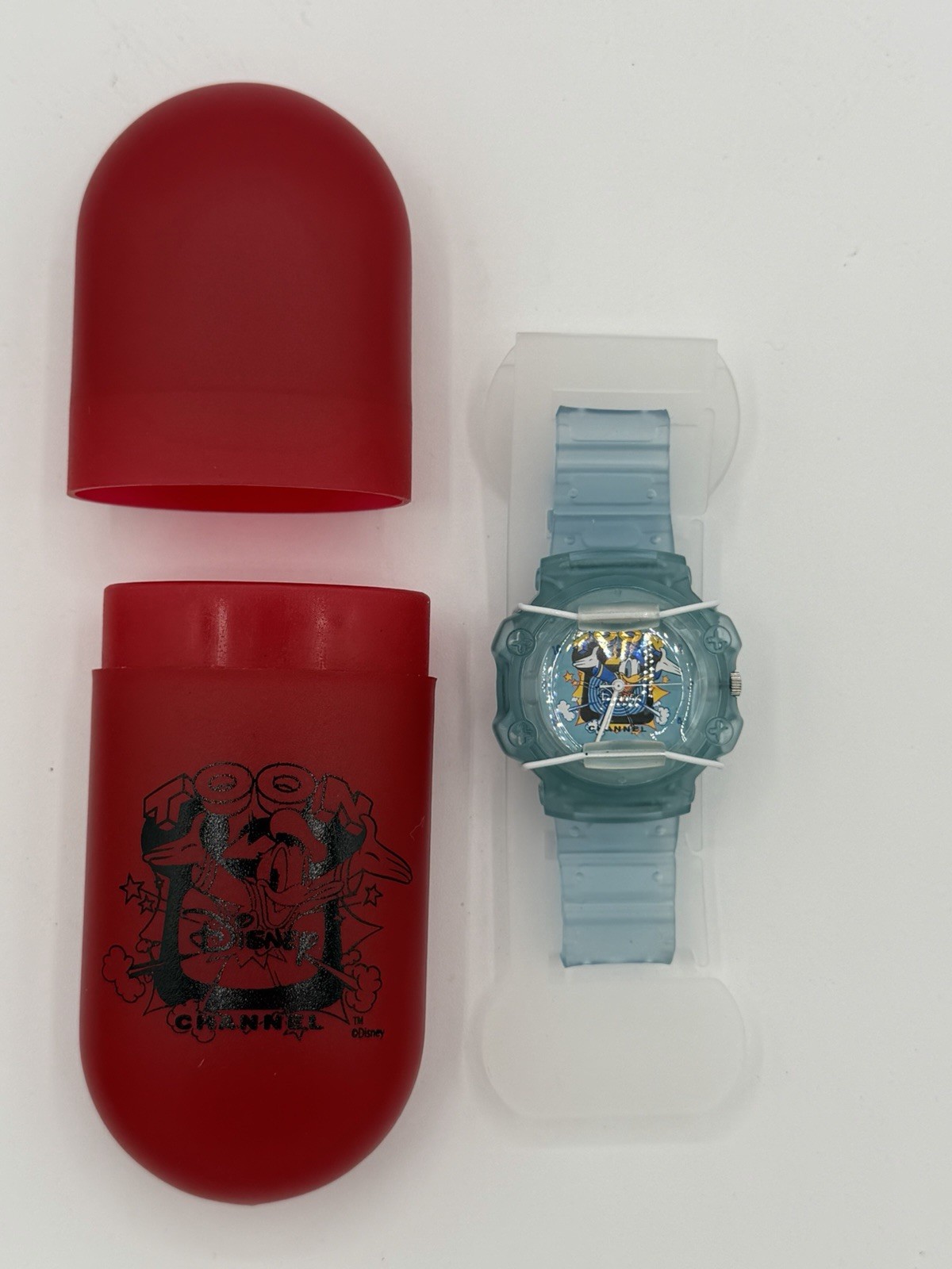 Disney Donald Duck Quartz Analog Wristwatch Blue Plastic Band w/ Box