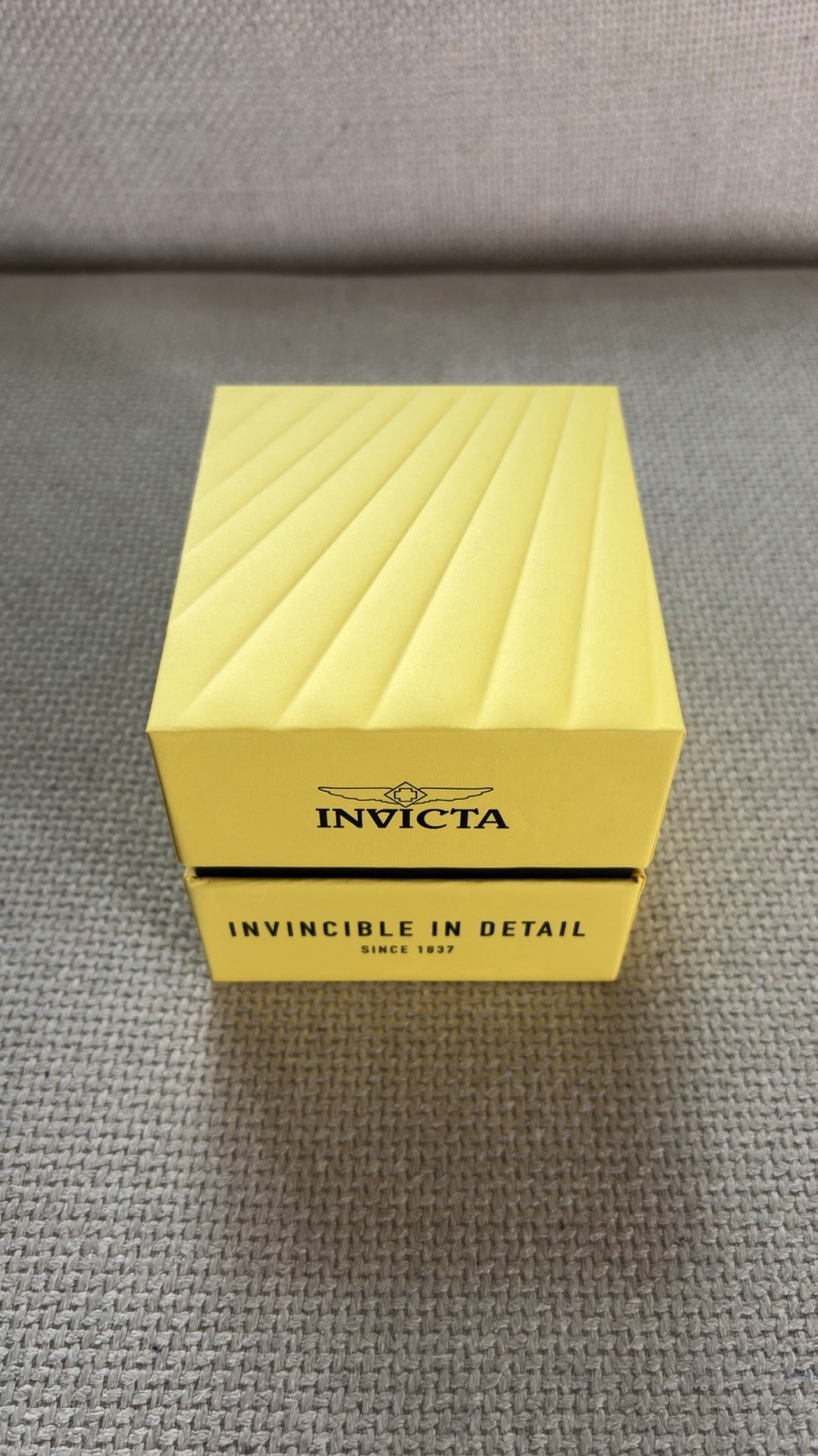 Invicta Pro Diver Men’s 40mm Blue Dial/Bezel Quartz 200m SS
