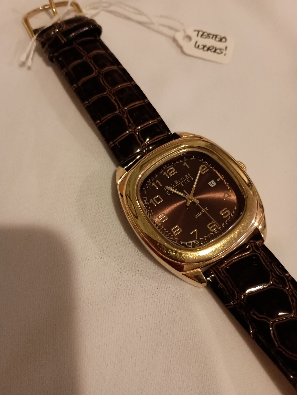 Vintage Joan Rivers Classics Gold Toned Large Faced Quartz Watch! Spectacular!!