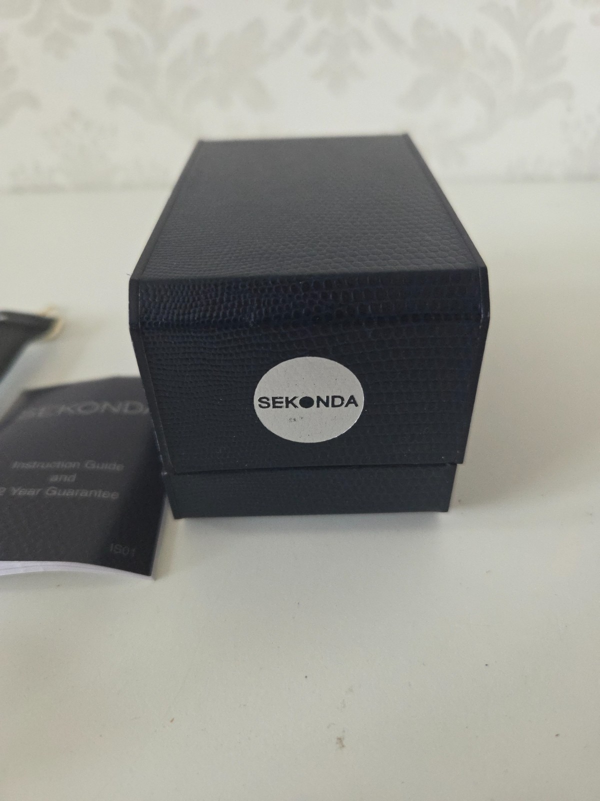 Sekonda Classic Gold Tone Quartz Watch Black Leather Strap Roman Numerals Boxed
