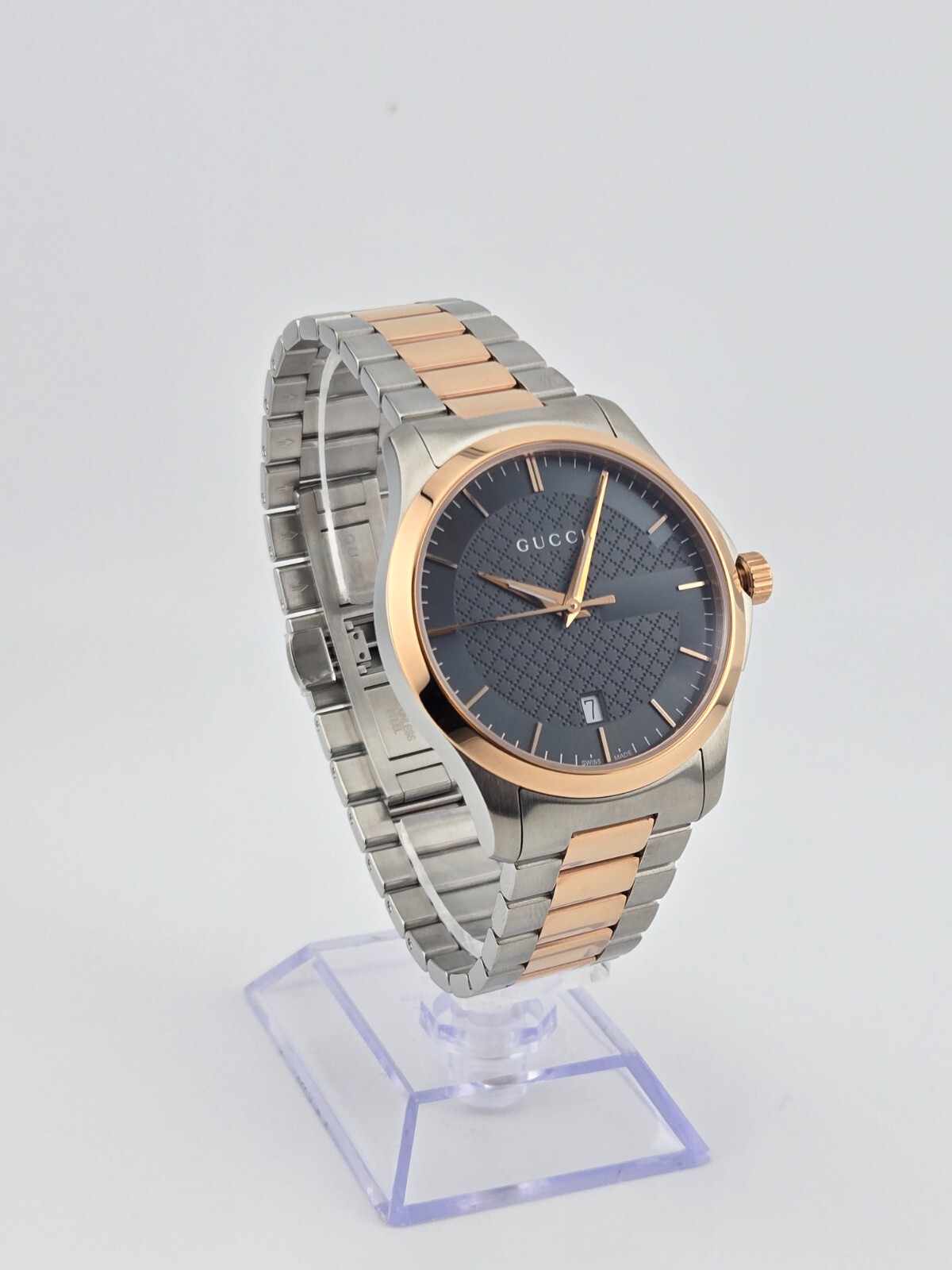 $1025 MSRP | Gucci Men’s G-Timeless Grey Dial Two-Tone Watch – YA126446