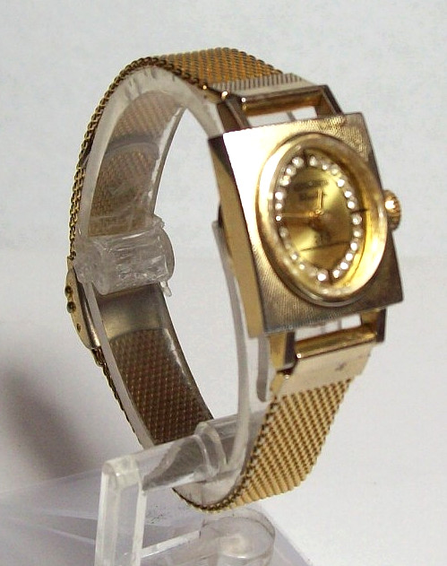 KronaTron Electra Ladies Watch Minty 60’s Windup fits 5.5″-7.5″ Runs Nice