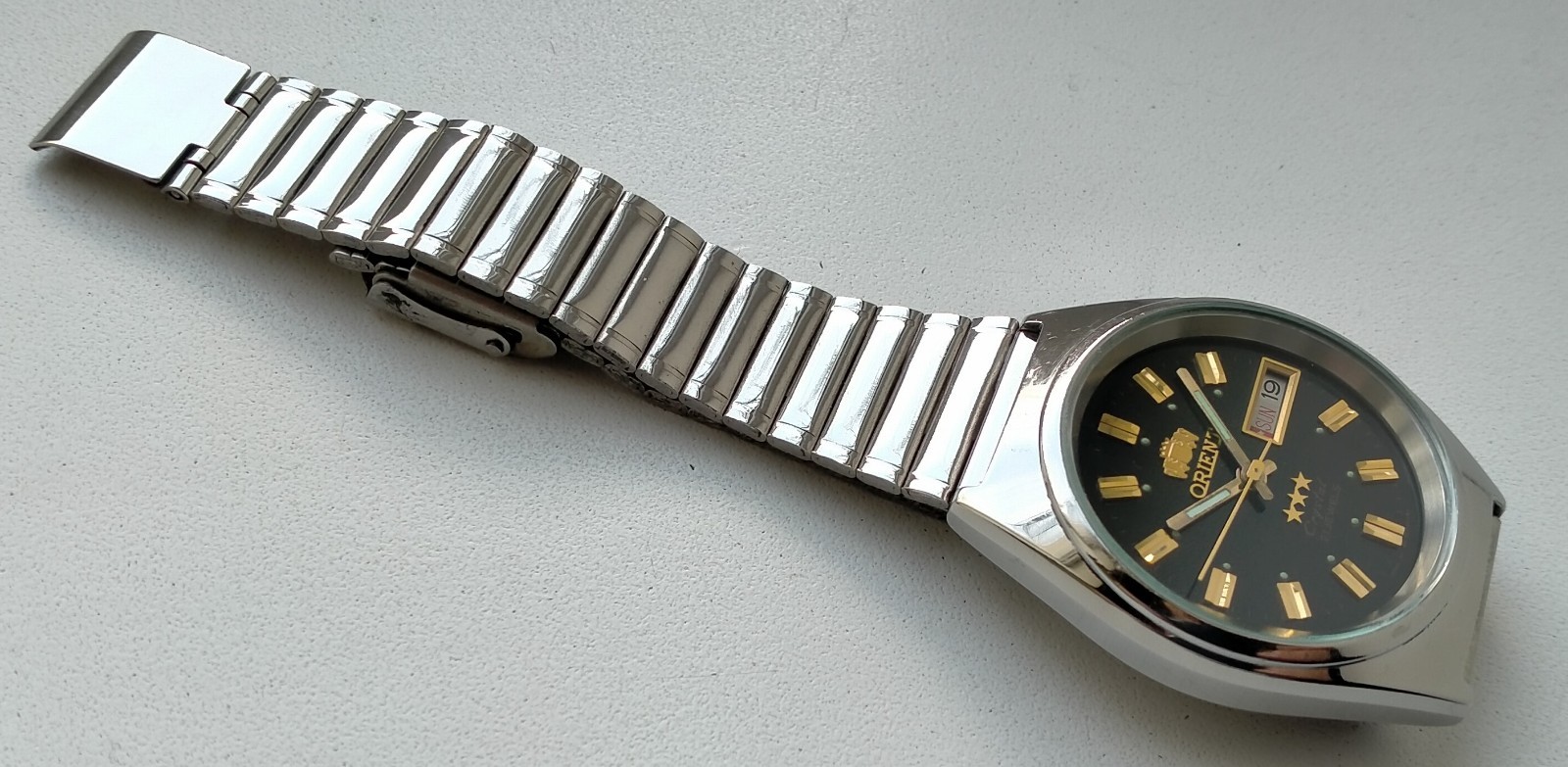 Orient 3 Star Automatic Model KE 469WA8 -80 C Vintage Original Japan Watch 1990s