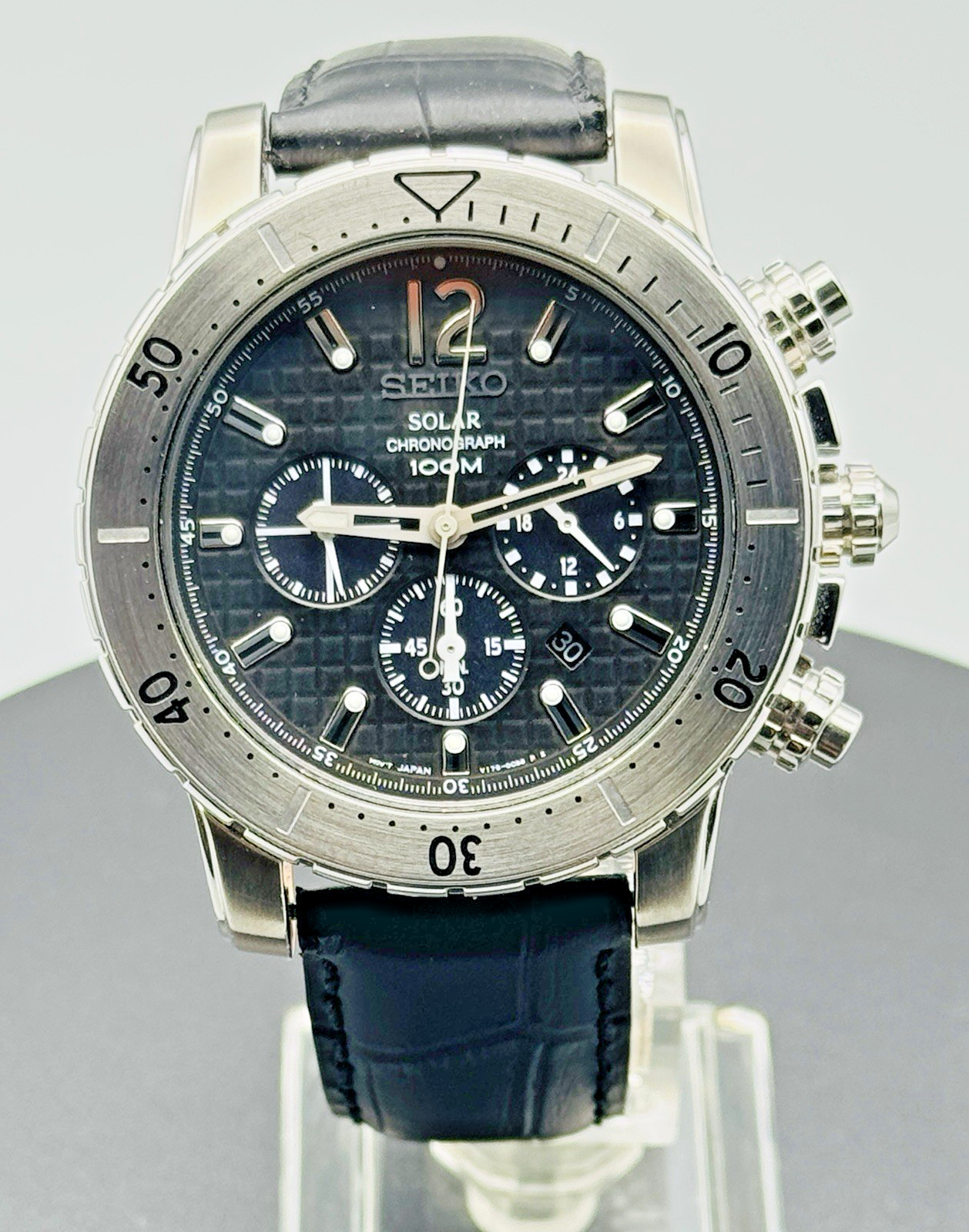 Seiko Solar Chronograph Watch Black Dial Date SSC245 Stainless Steel 45mm 2013