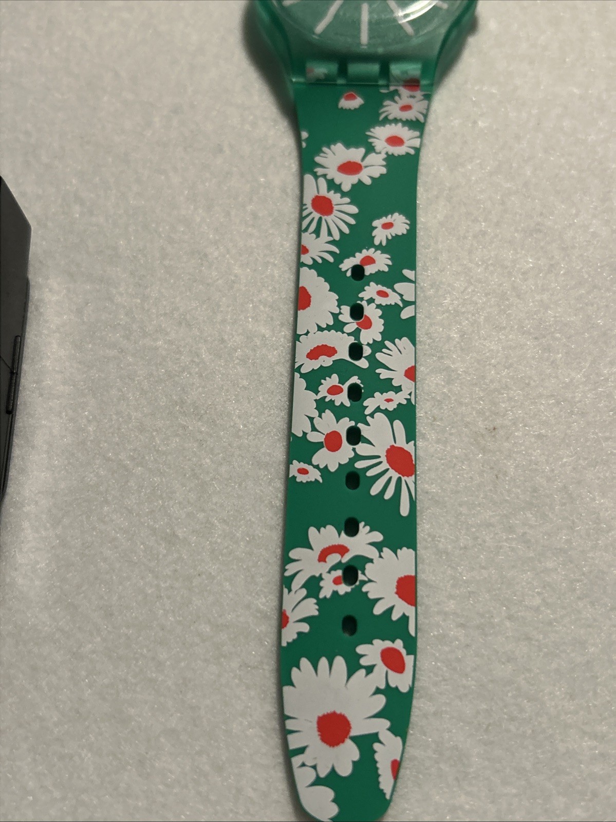 Swatch SO29G104 MEADOW FLOWERS THE MARCH COLLECTION Watch, Green,