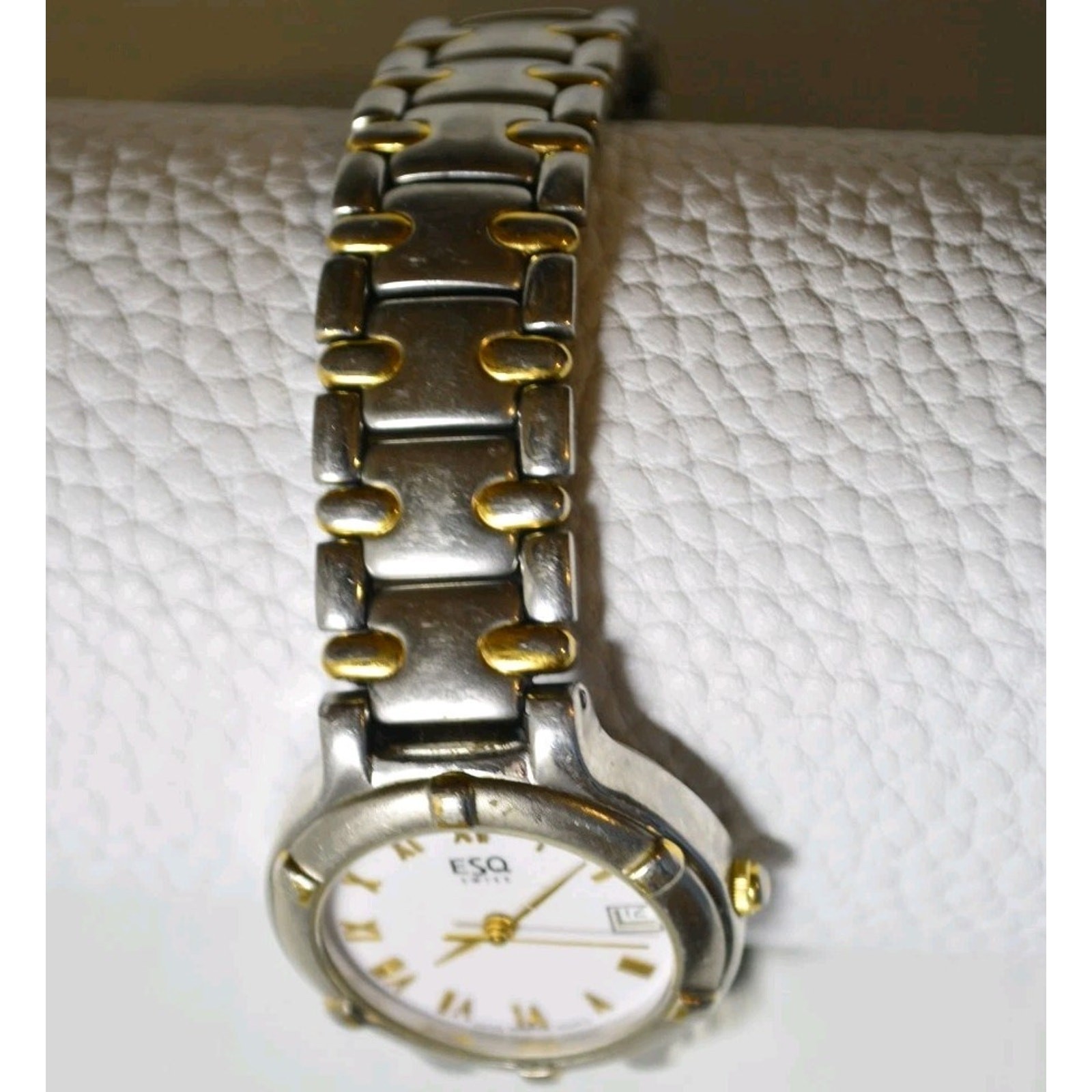 ESQ Swiss ESQUIRE – E5143 Quartz Watch- 26 mm-White-Silver Tone Bracelet