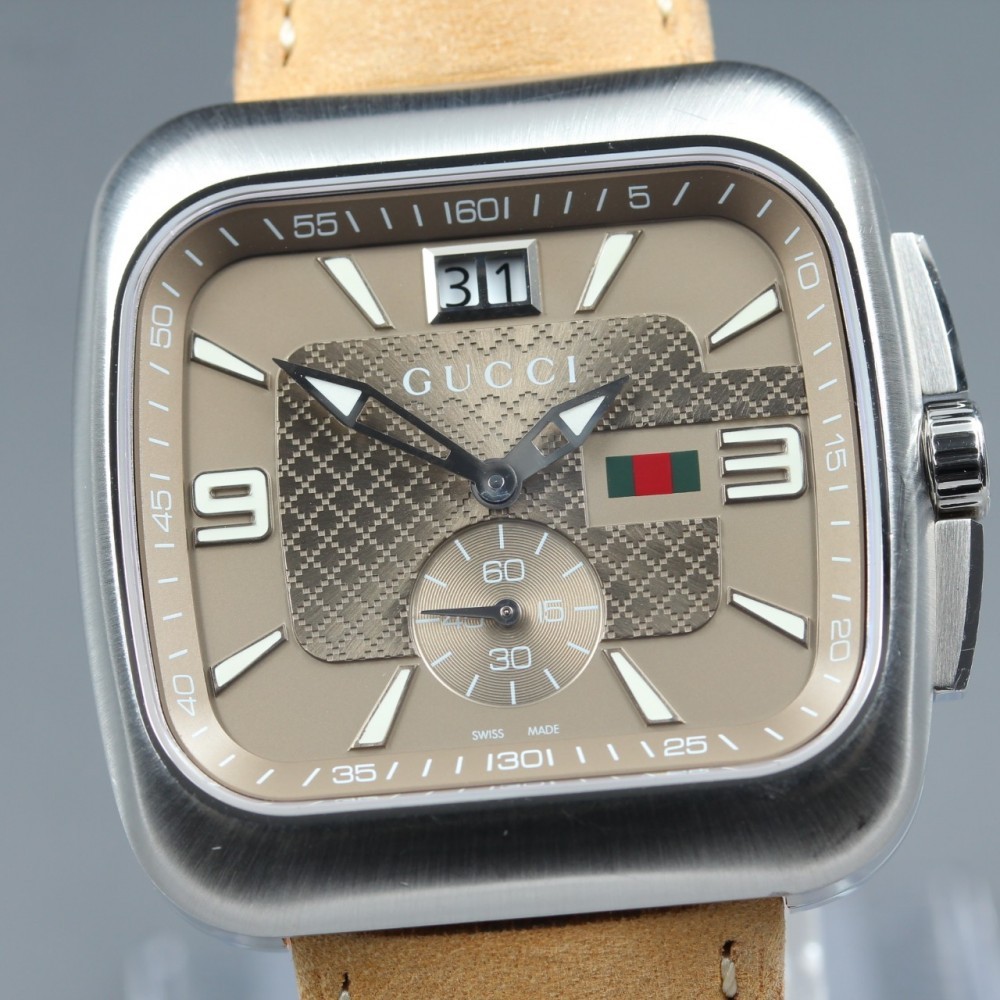 Near MINT GUCCI Coupe YA131301/131.3 Date Beige Square Quartz 40mm Men’s Watch