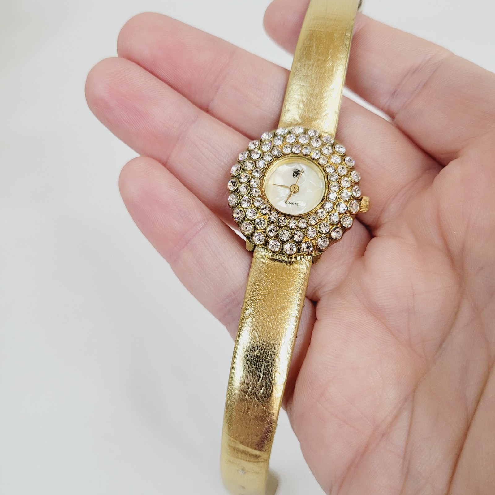 Vintage Elizabeth Taylor Rhinestone Encrusted Watch Gold Tone Band Working READ