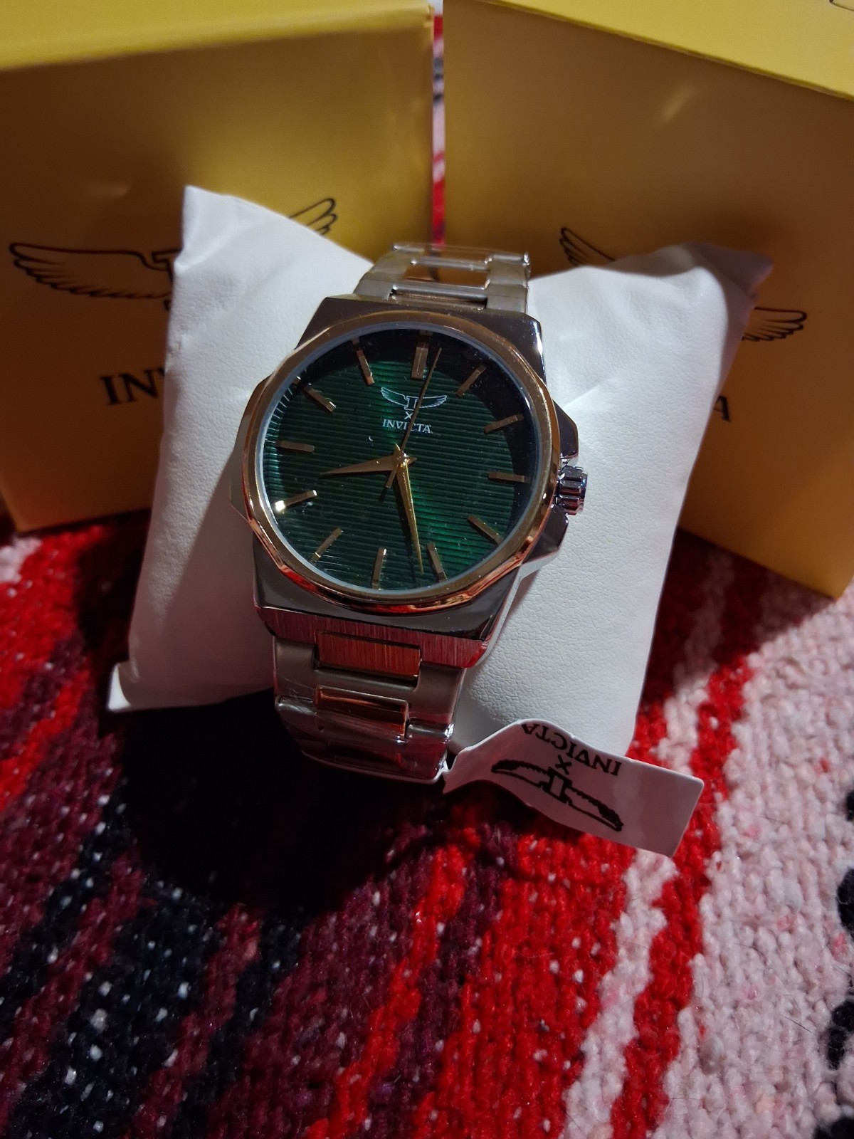 Invicta Men’s Quartz Watch Green Textured Dial Two-Tone SS Bracelet w/Box