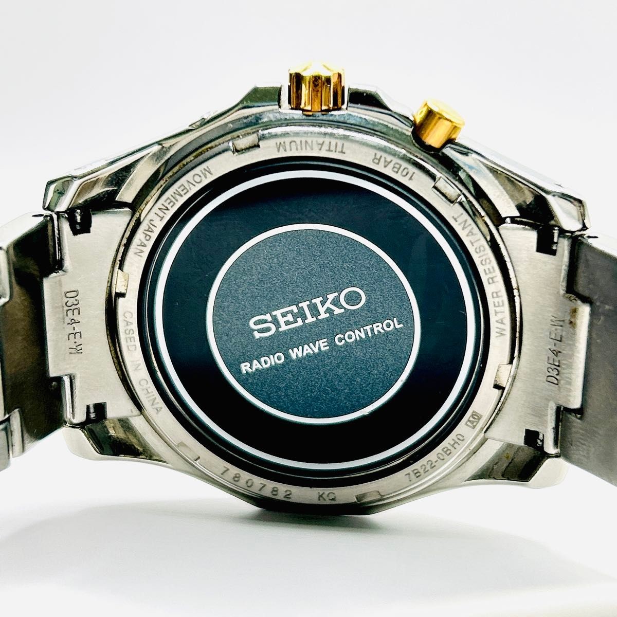 Running SEIKO Radio Wave Control Men’s Watch Radio Solar Date Ivory Titanium 10