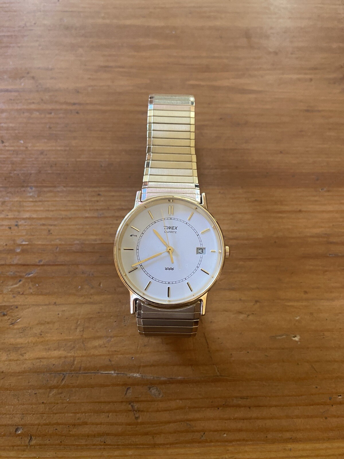 Vintage Timex quartz water resistant day date watch LA cell Philippines T 83