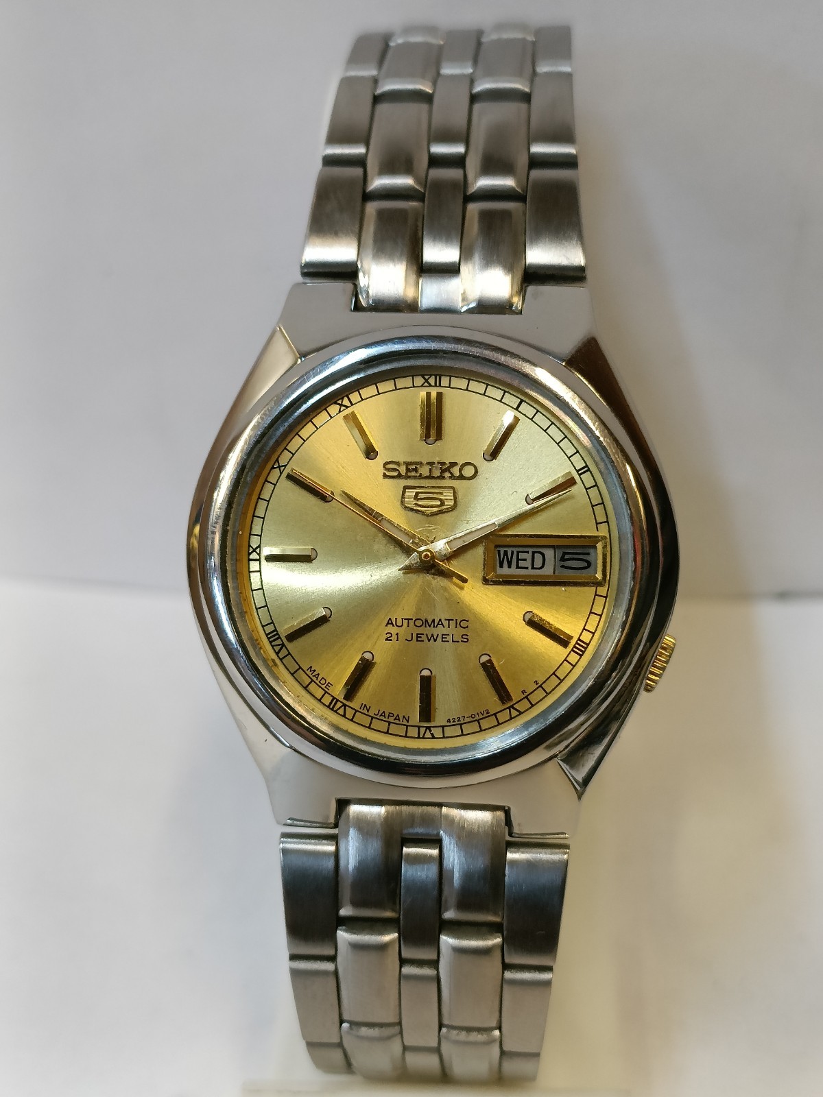 VINTAGE SEIKO 5 21J AUTOMATIC GOLD DIAL 4227-00J0 JAPAN UNISEX ADULT WORKING