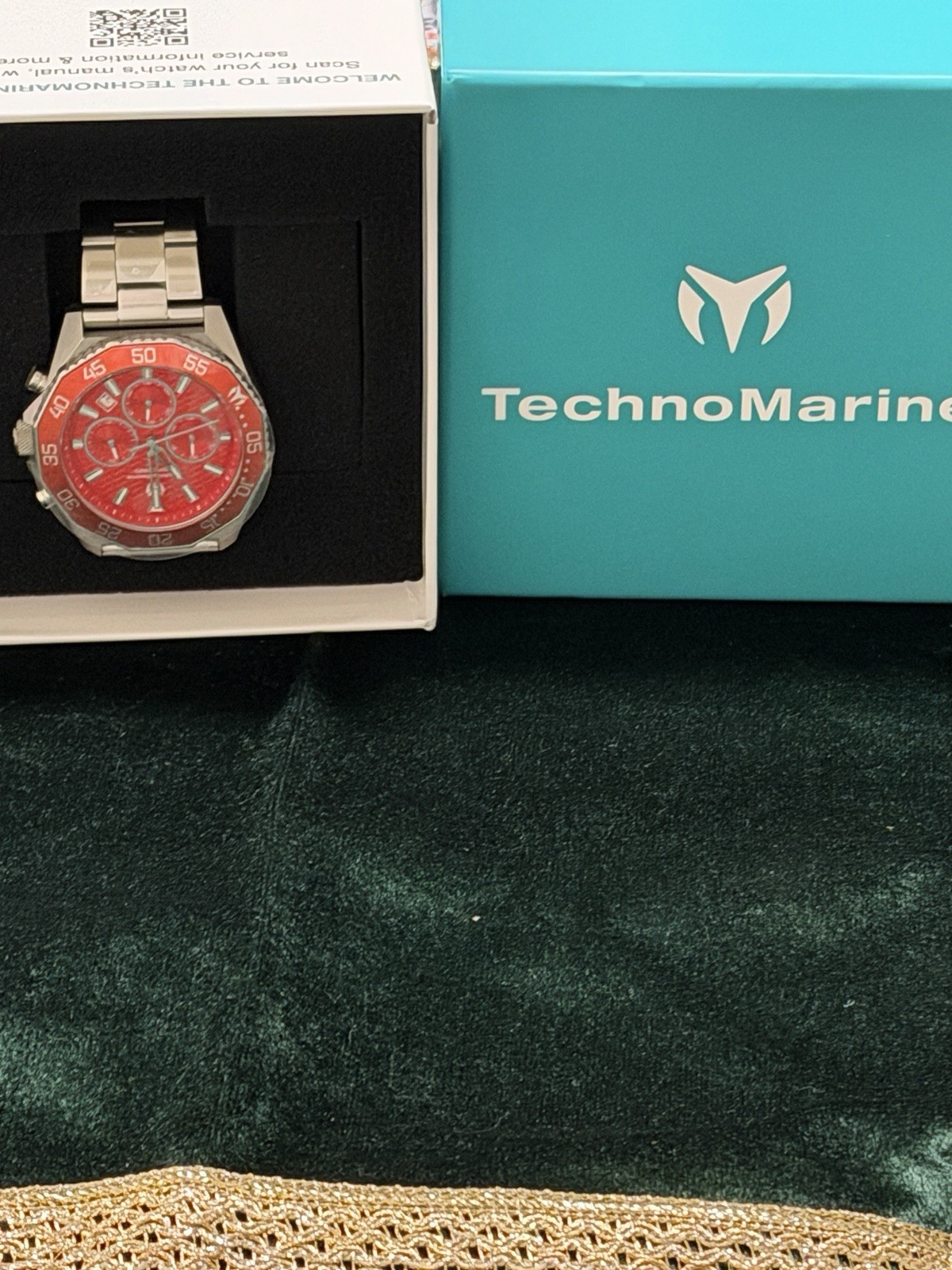 TechnoMarine Quartz Chronograph Date Red Dial 45mm Steel Bracelet 100m Box