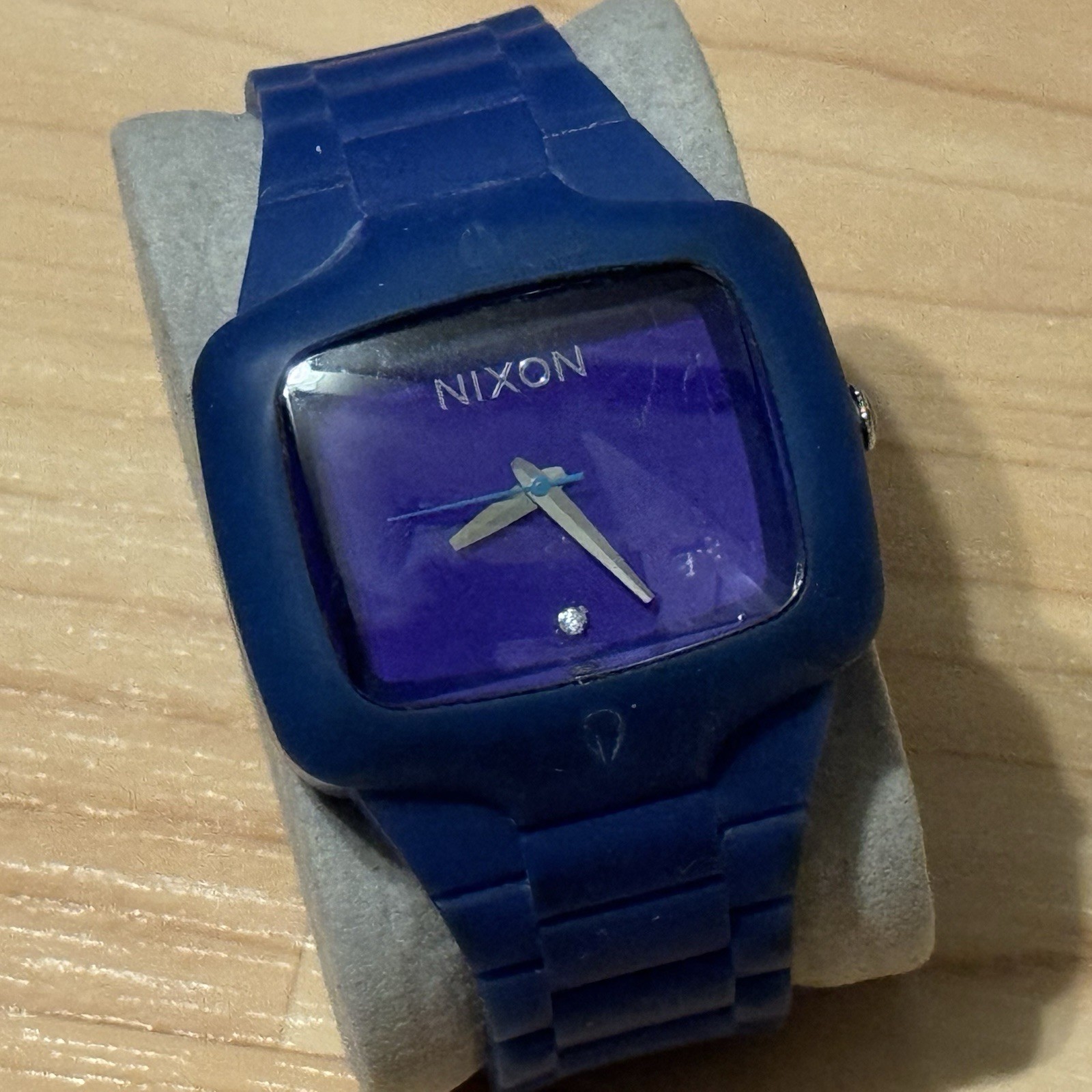 Nixon The Rubber Player “Yes It’s Real” Purple Blue Men’s Analog Watch RUNS READ
