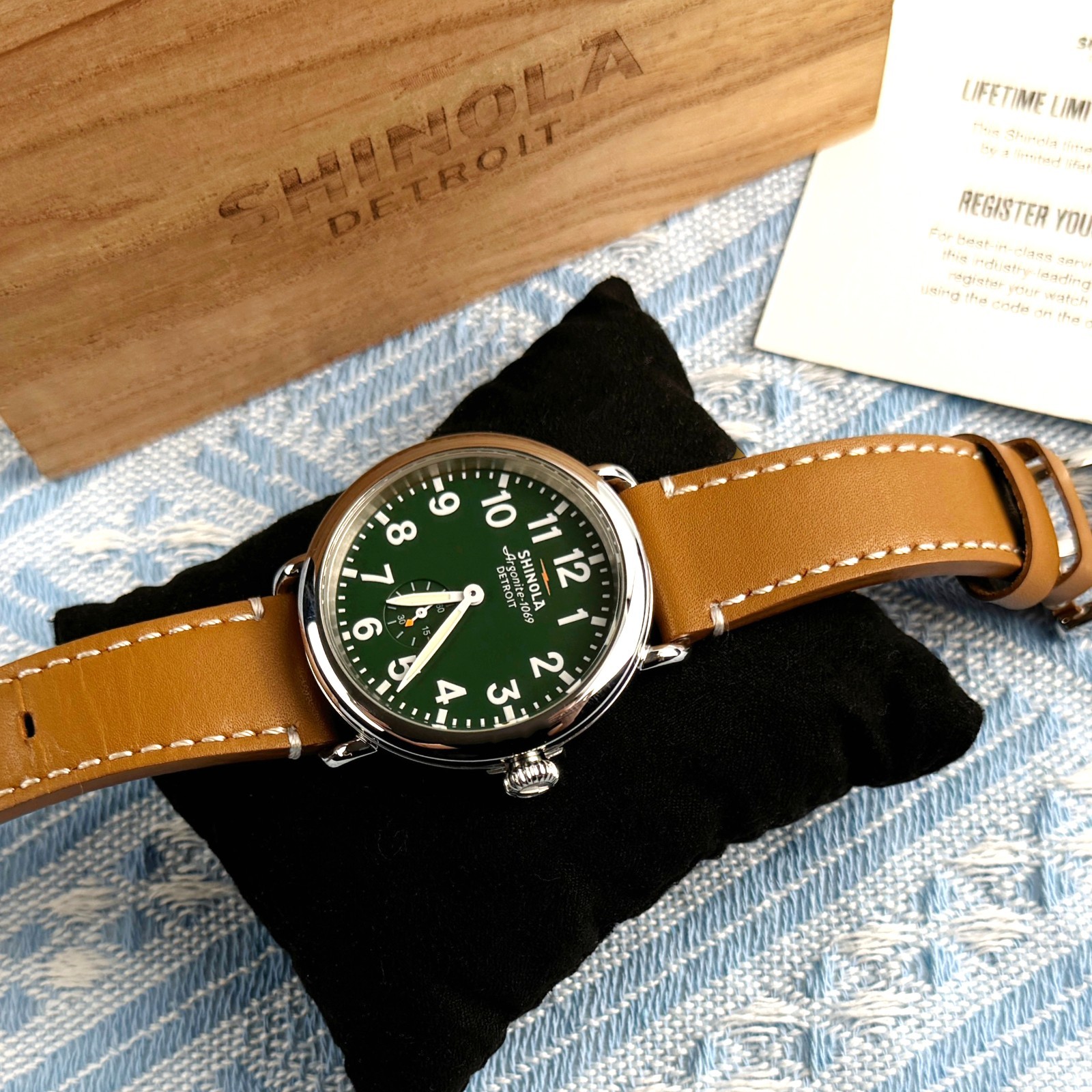 New Shinola The Runwell Green Dial Tan Leather Strap Quartz Men’s Watch 41mm
