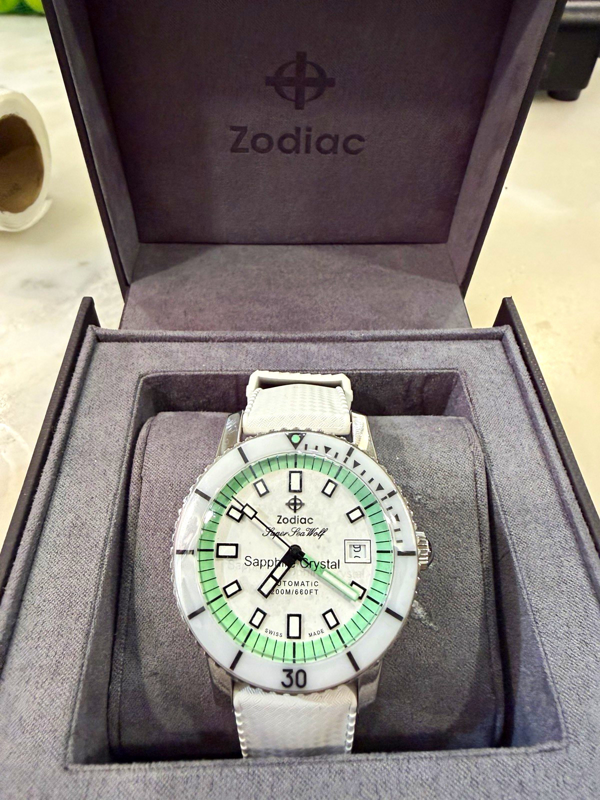 Zodiac Super Sea Wolf Auto Diver 200m Sapphire Date 40mm White/Green Box