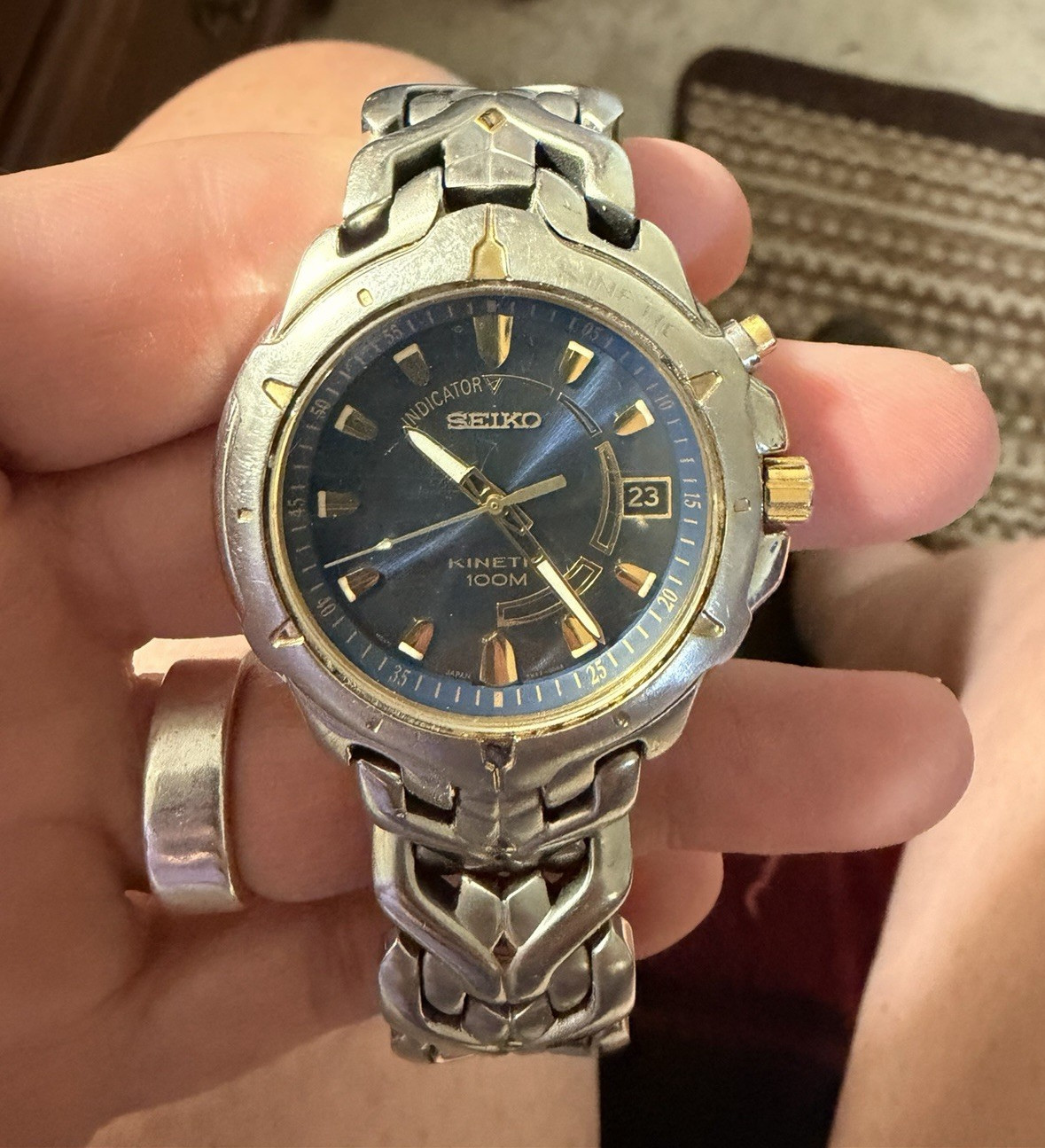 Seiko Kinetic Indicator Quartz 100m Blue Dial Date Stainless Steel Bracelet