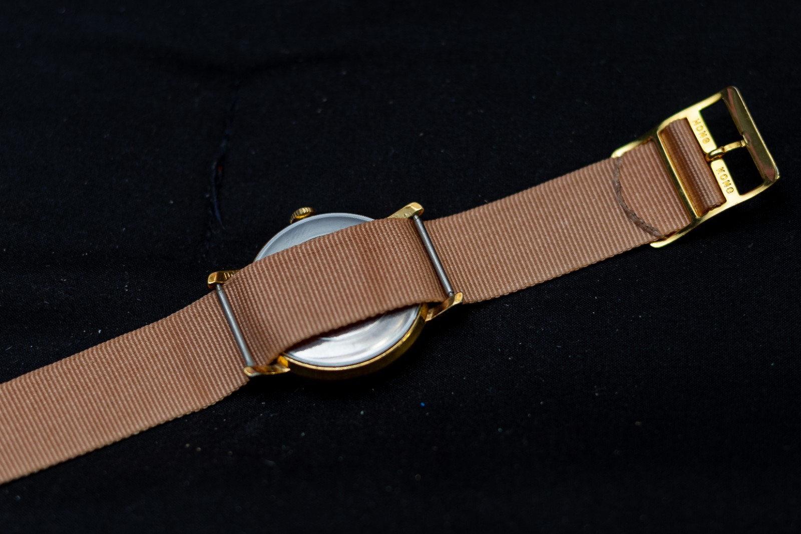 Vintage Timex Gold Tone Manual Wind Date Watch – Runs – Tan NATO Strap 34mm