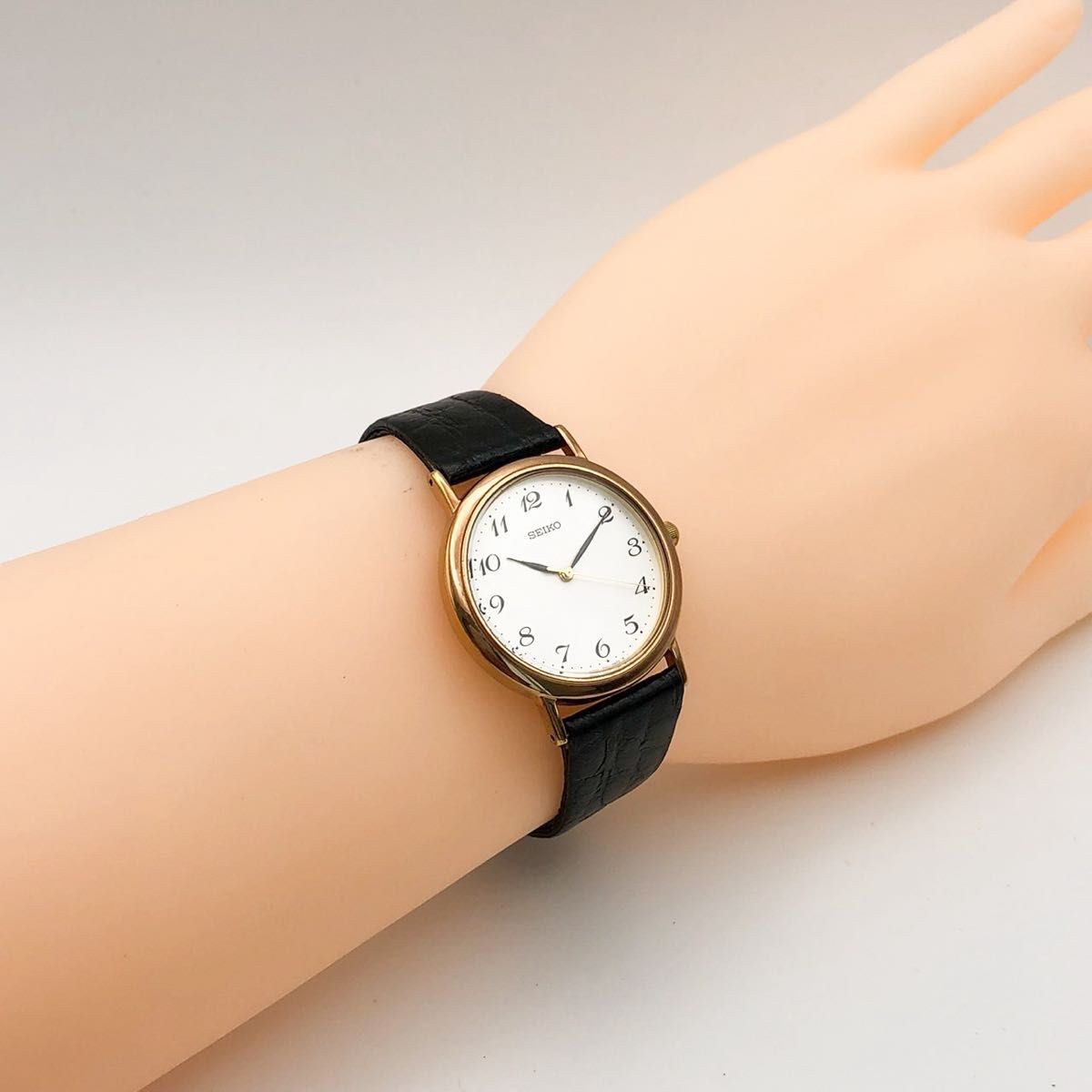 Battery replaced SEIKO 7N01 HZA0 Quartz Crystal Glass Seiko White Gold
