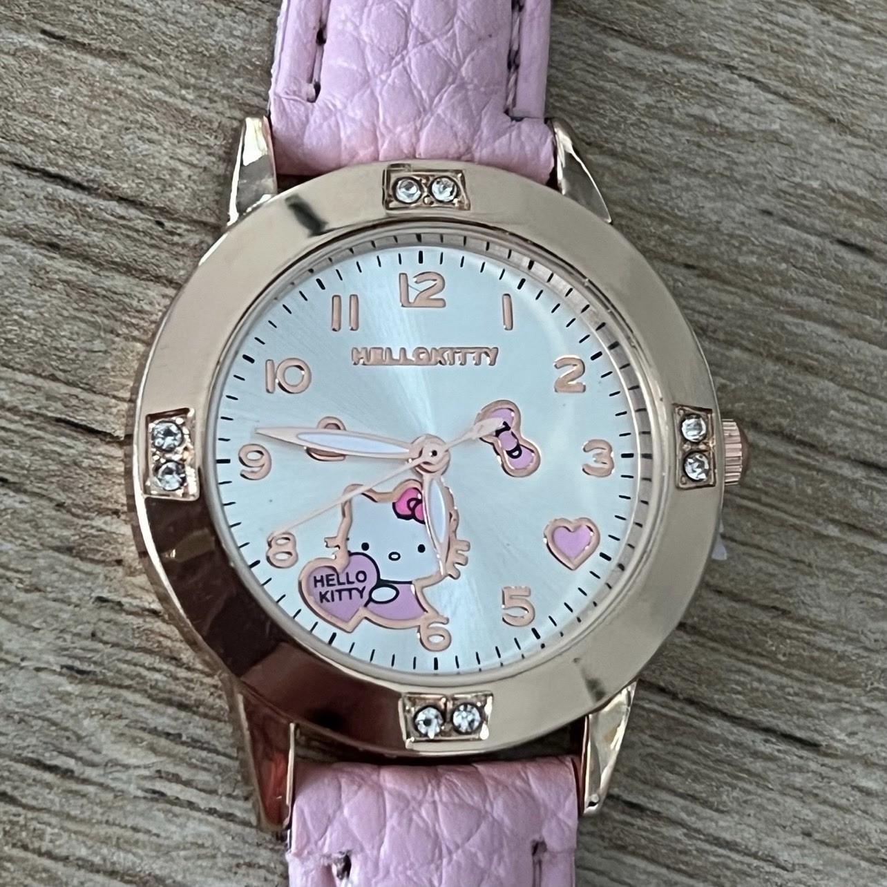 Stunning Hello Kitty PINK Leather Strap -Child Wrist Watch -Luminous ~NEW~