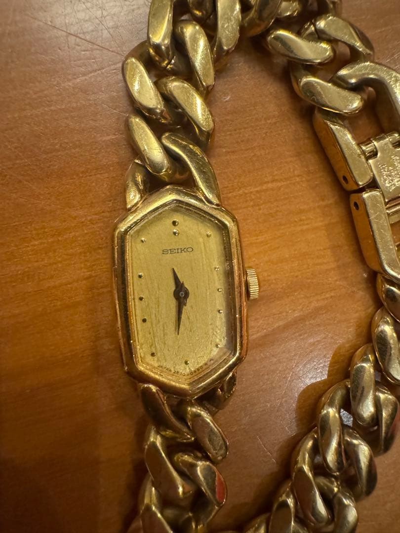 SEIKO gold chain bracelet wristwatch