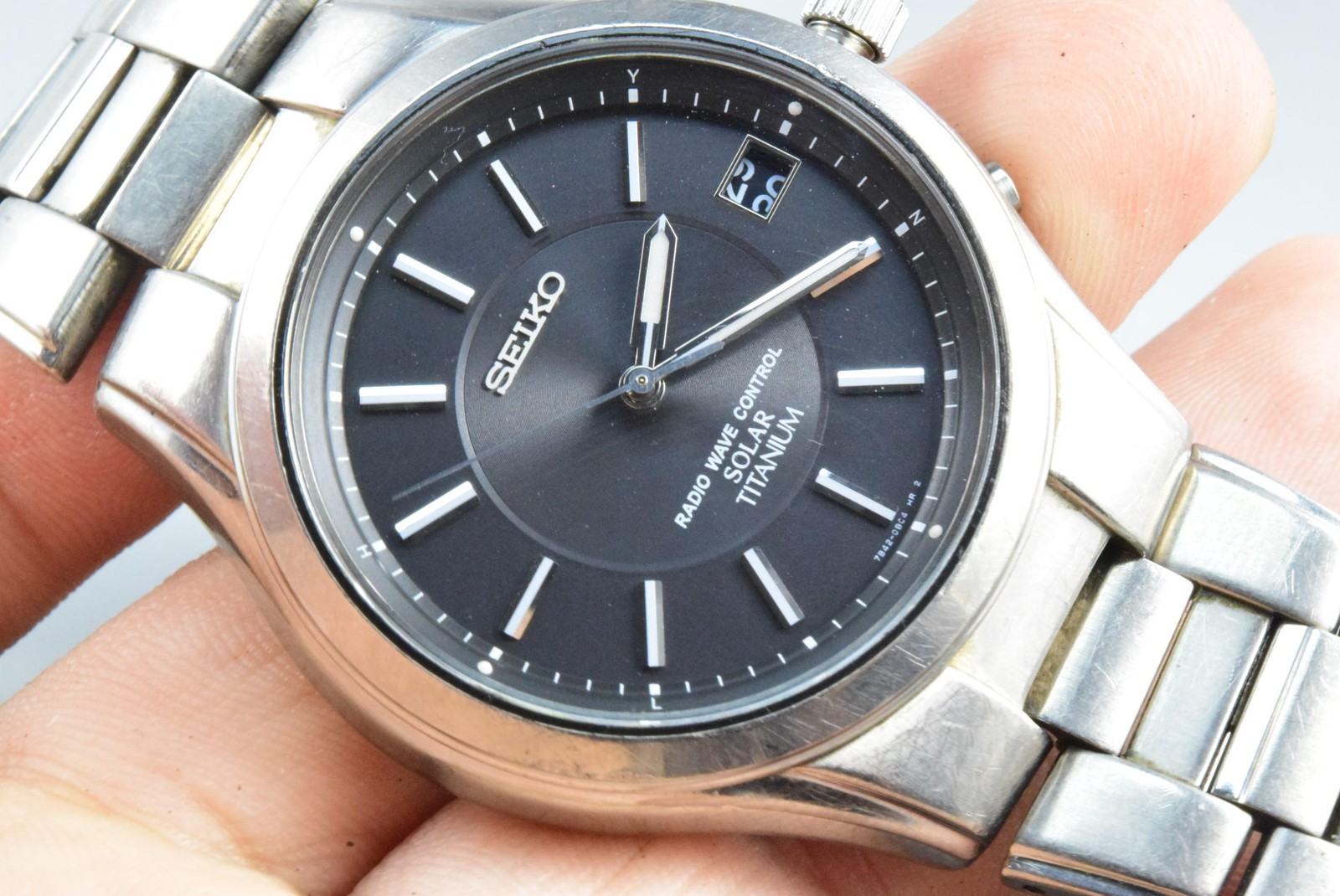 Vintage watch Seiko Solar Titanium 7B42-0AN0 Black Men Quartz Round 42mm