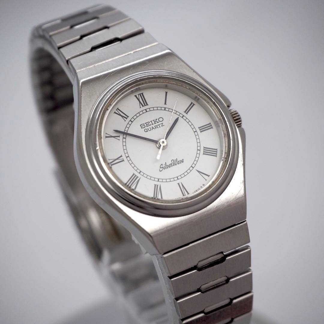 663 Working SEIKO watch ladies’ Silver Wave Silver White