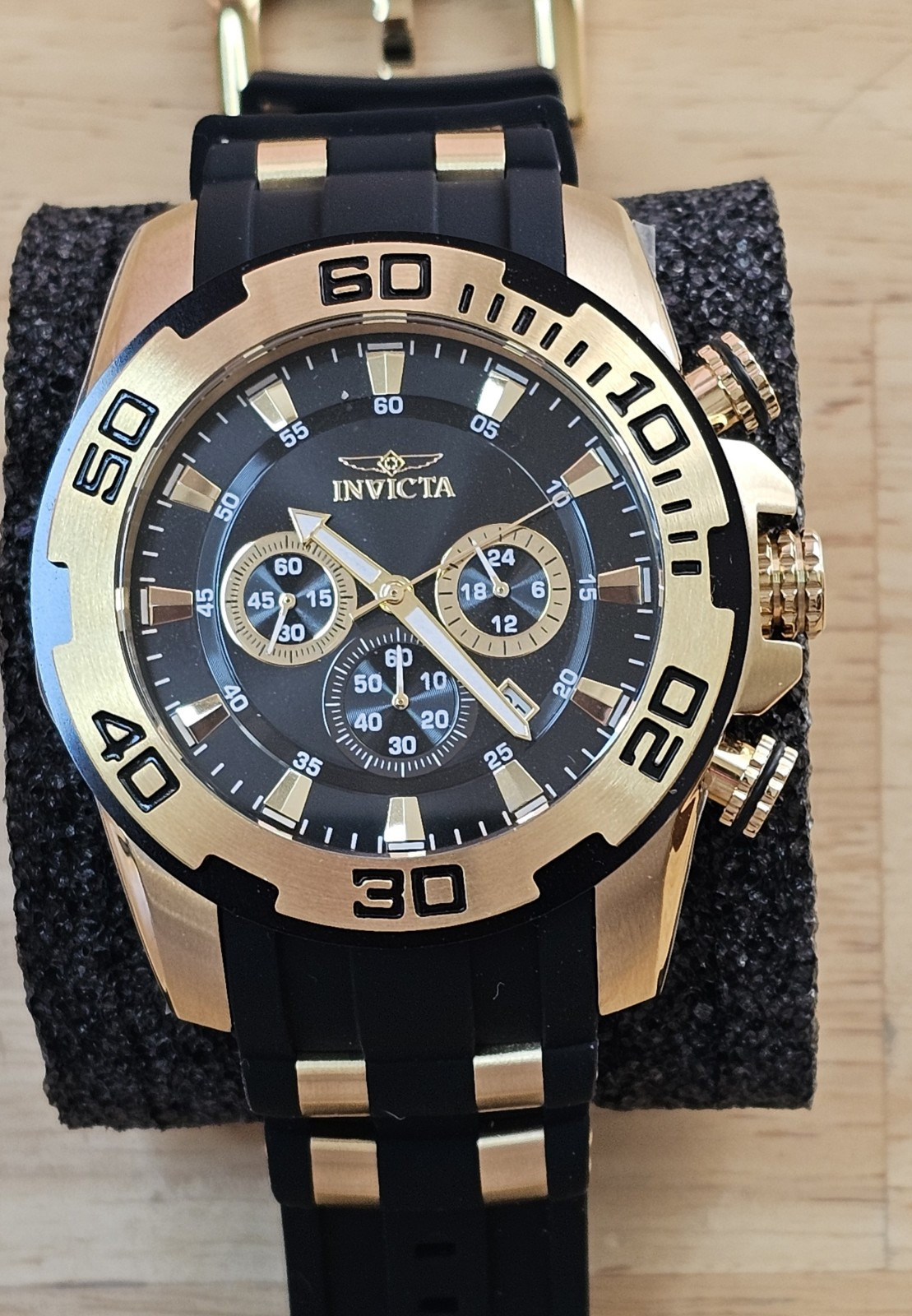 Invicta Men’s Pro Diver Scuba 50mm Gold Tone Silicone Chronograph Watch 22340
