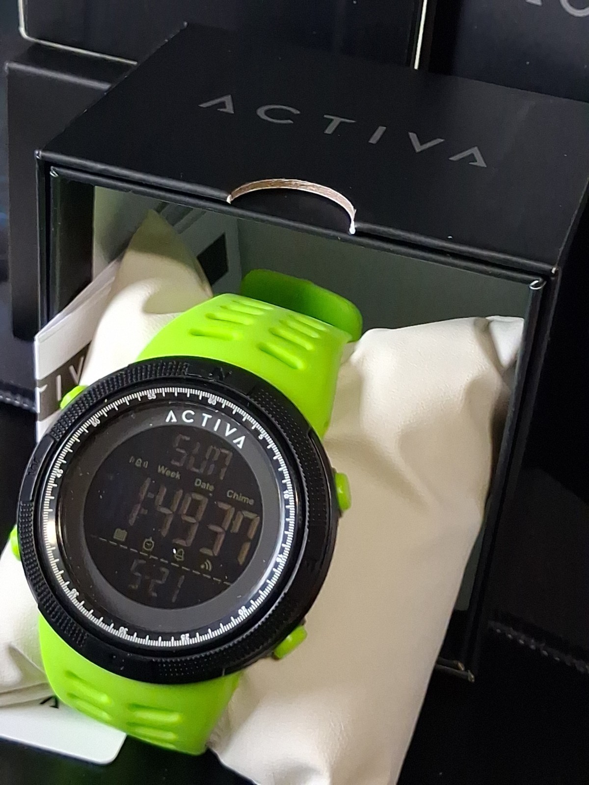 Invicta Activa ACW1915-005 Digital Quartz Sport 30m Black/Green Silicone New
