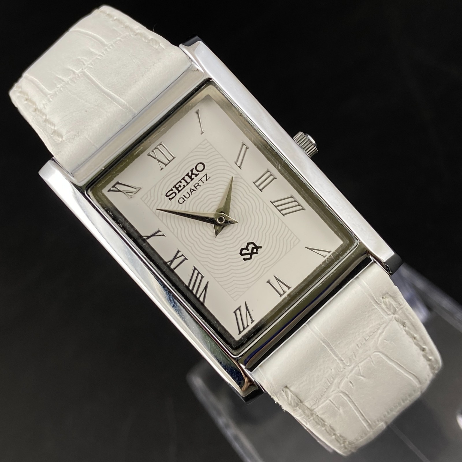 Vintage Seiko Slim Quartz White Face Rectangle Japanese 26MM Case Mens Watch S02