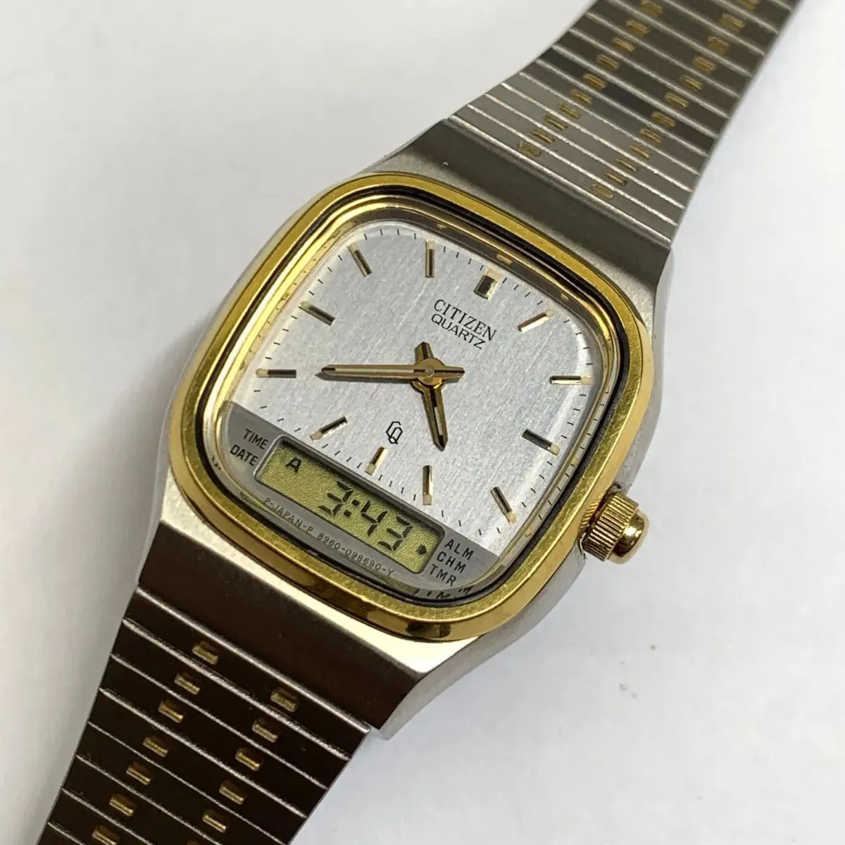 Used Citizen 8960 R7-2615