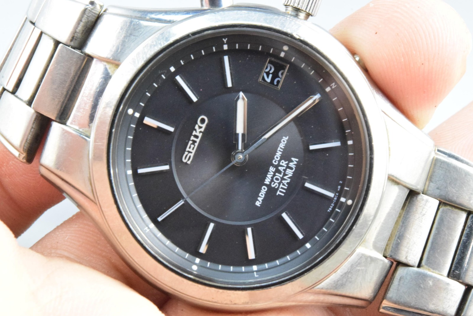Vintage watch Seiko Solar Titanium 7B42-0AN0 Black Men Quartz Round 42mm