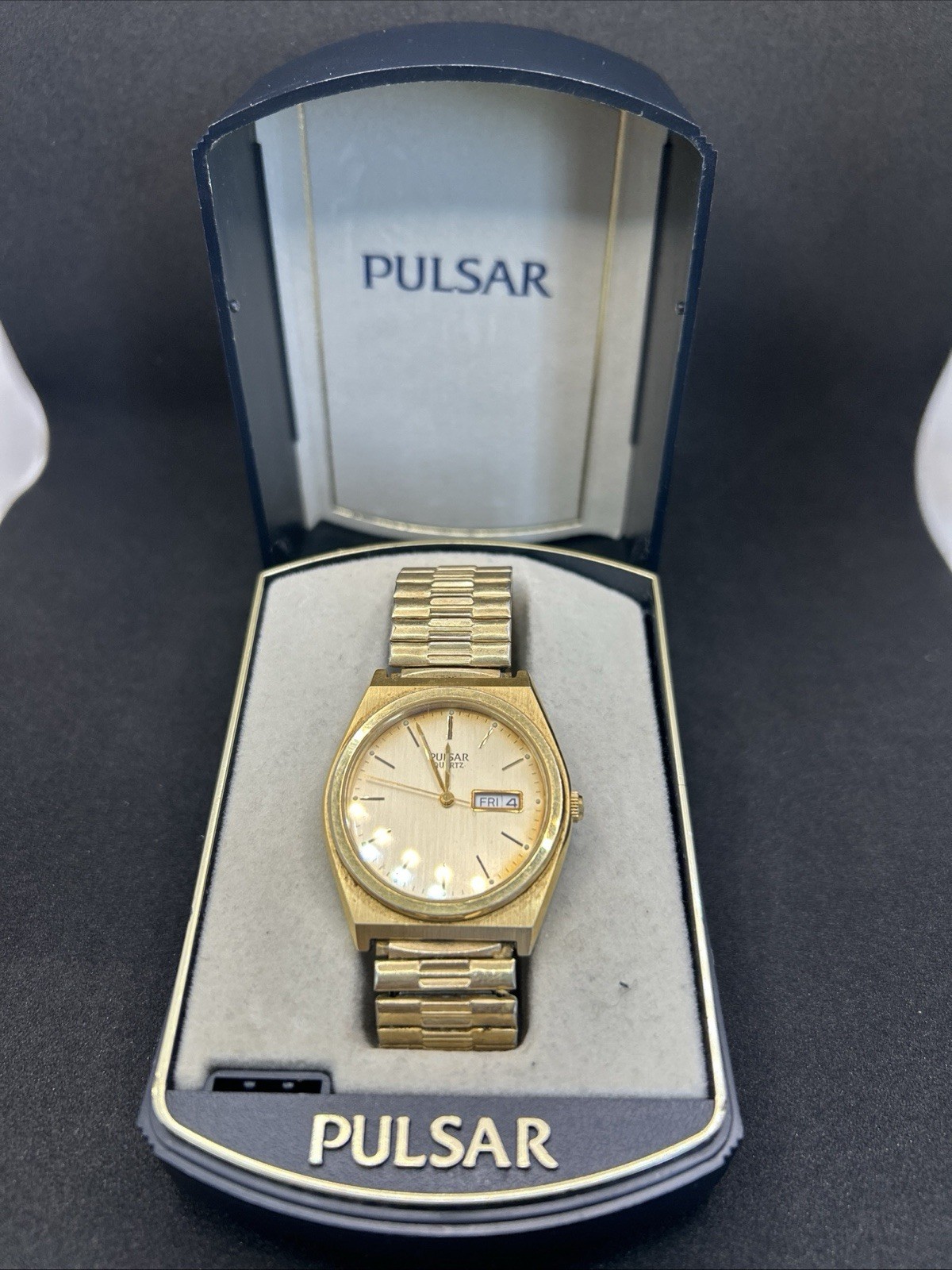 Vintage Pulsar Gold Men’s Watch Stretch Band V733-X004 Needs Battery