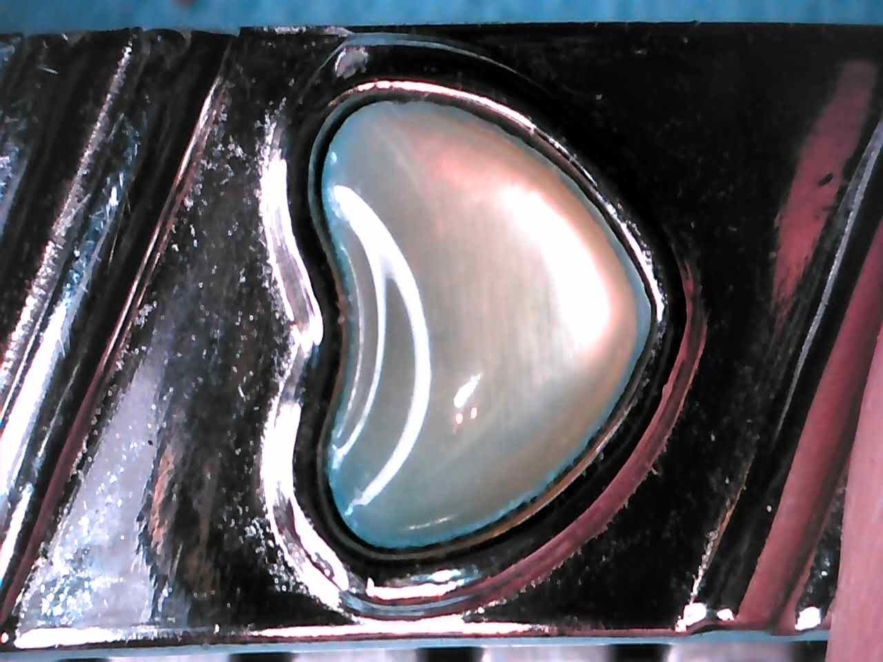 Vtg Elements Women’s Watch Silver Tone Cats Eye Heart Stretch Band Fresh Battery