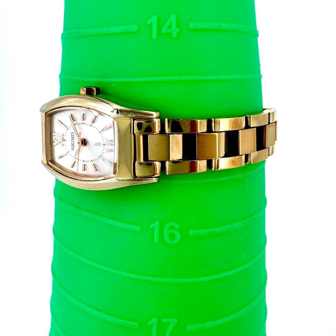 29 [Working Condition] SEIKO LK Lukia Solar Gold Tonneau-shaped Wristwatch