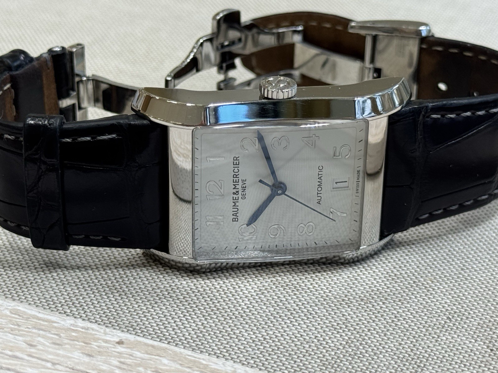 Baume & Mercier Hampton Automatic Date Mens 31 x 47mm Swiss Made 65751