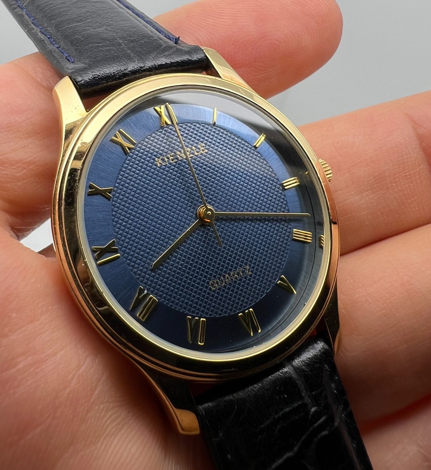 VINTAGE KIENZLE QUARTZ MENS WATCH GERMANY BLUE DIAL ULTRA THIN GOLD PLATED
