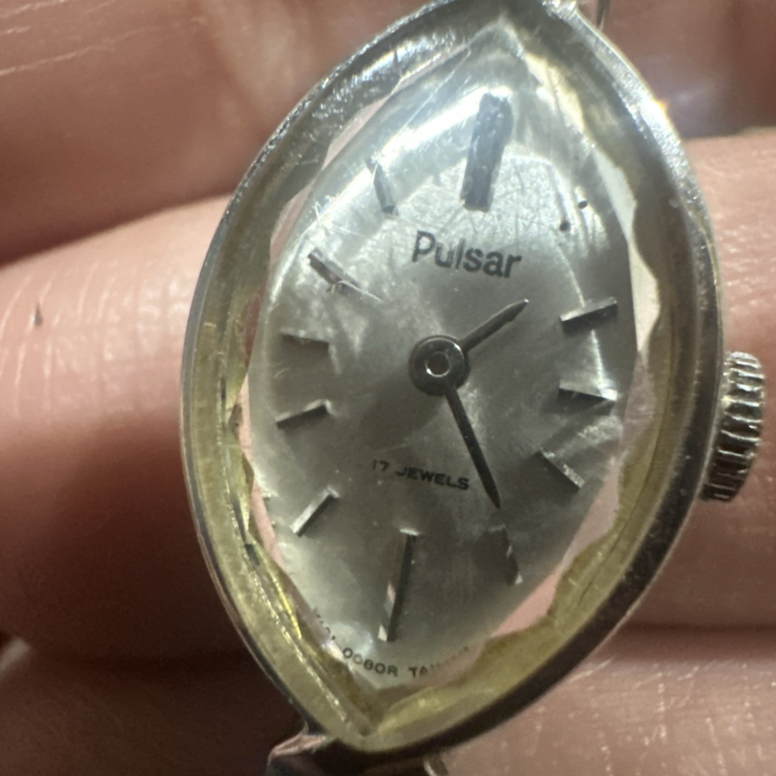 Working Vintage Pulsar Manual Wind 17 Jewels Ladies Watch 15mm Fit 6in Read!