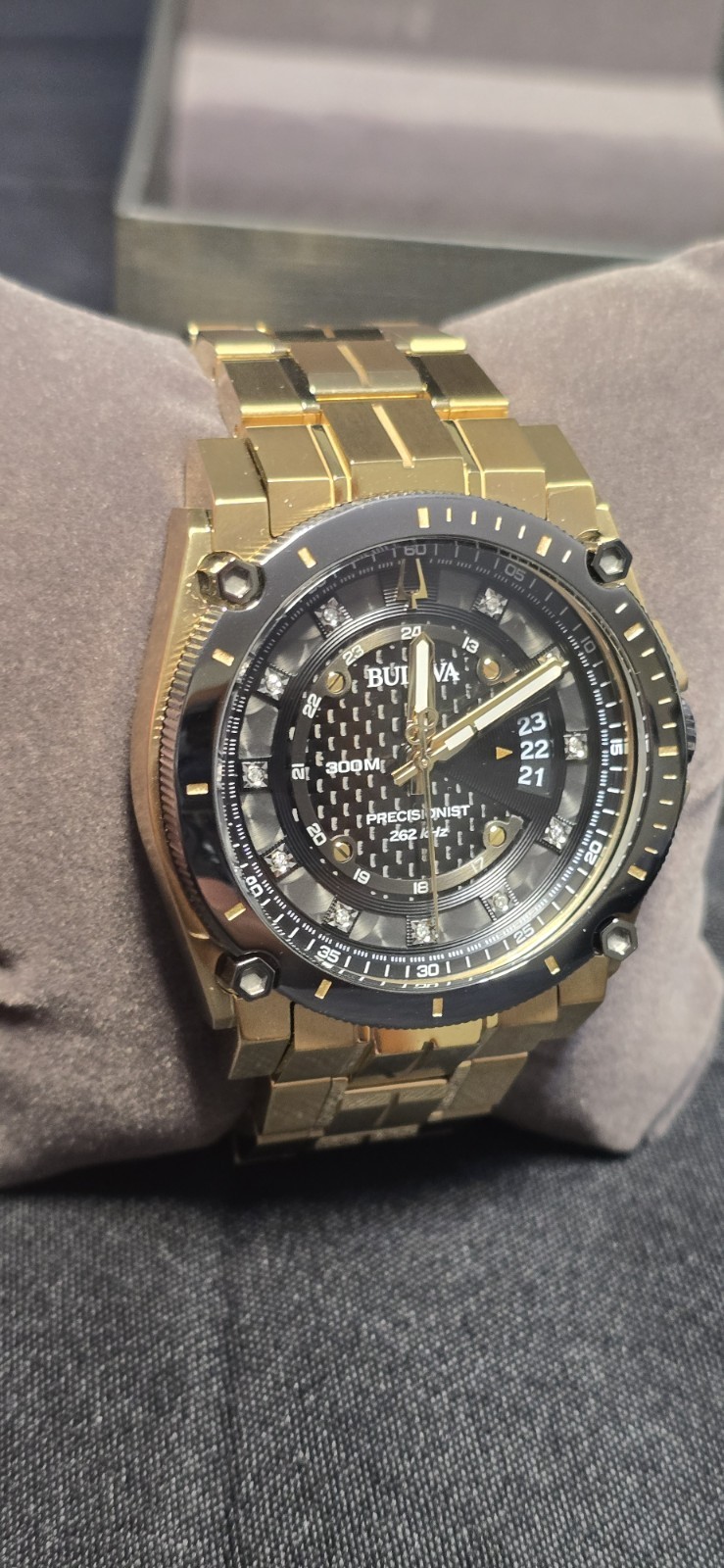Bulova Men’s Precisionist Diamond Accent Quartz Watch 98D156 – Gold Tone, 46mm