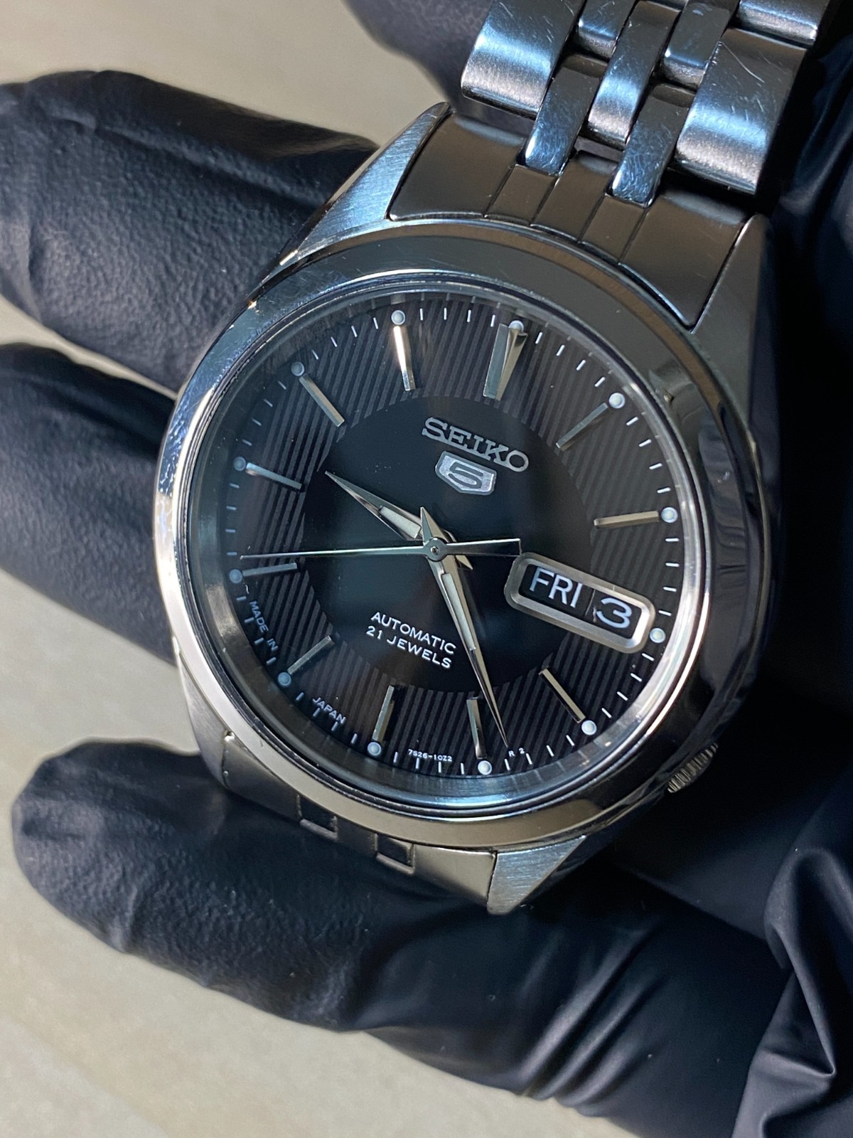 SEIKO 5 Automatic 7S26-03V0 Black Dial Day/Date Arabic Display Back 37.8mm