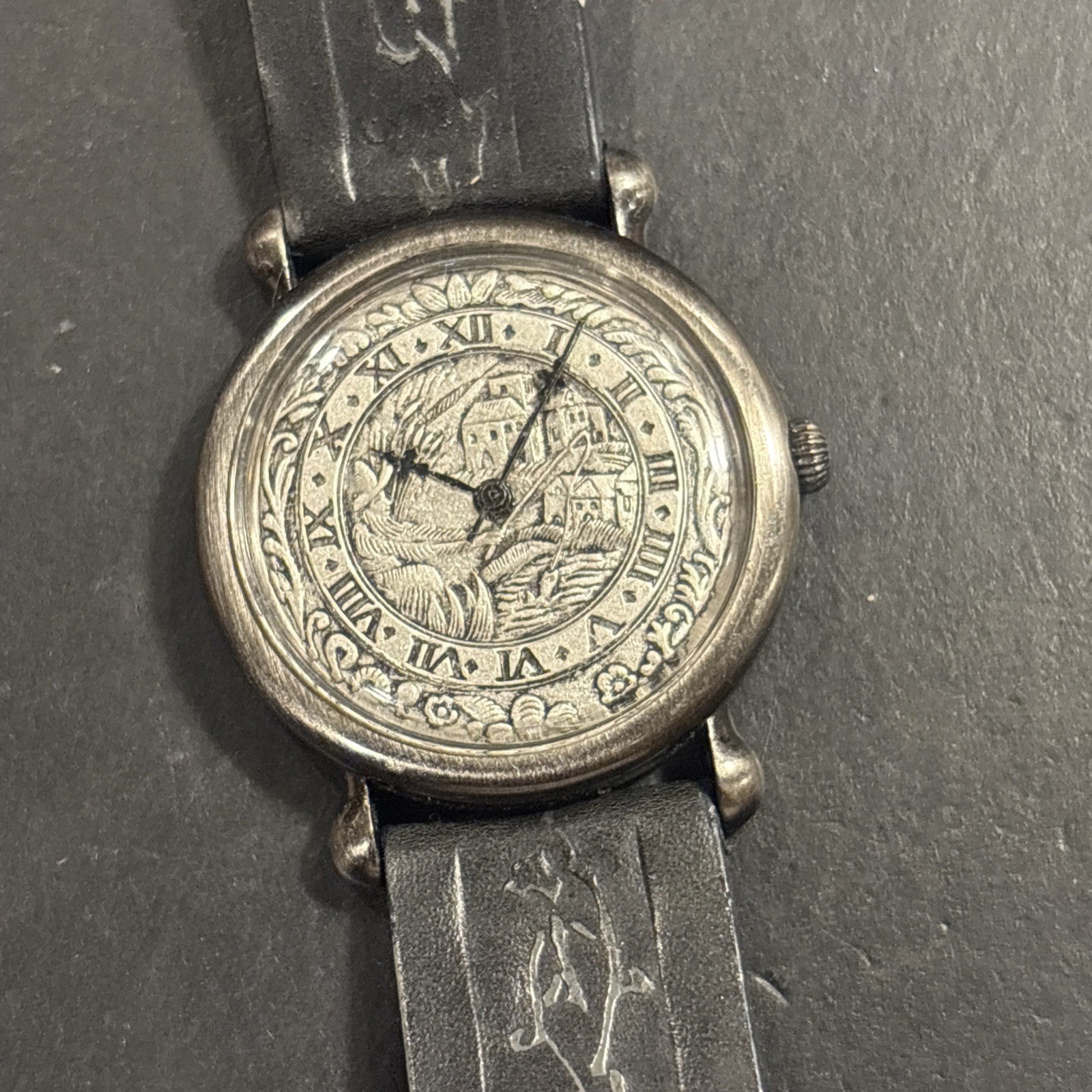 S85 Vintage Dejuno Novelty VTG Outdoors Fishing Themed Dial Watch Untested As Is