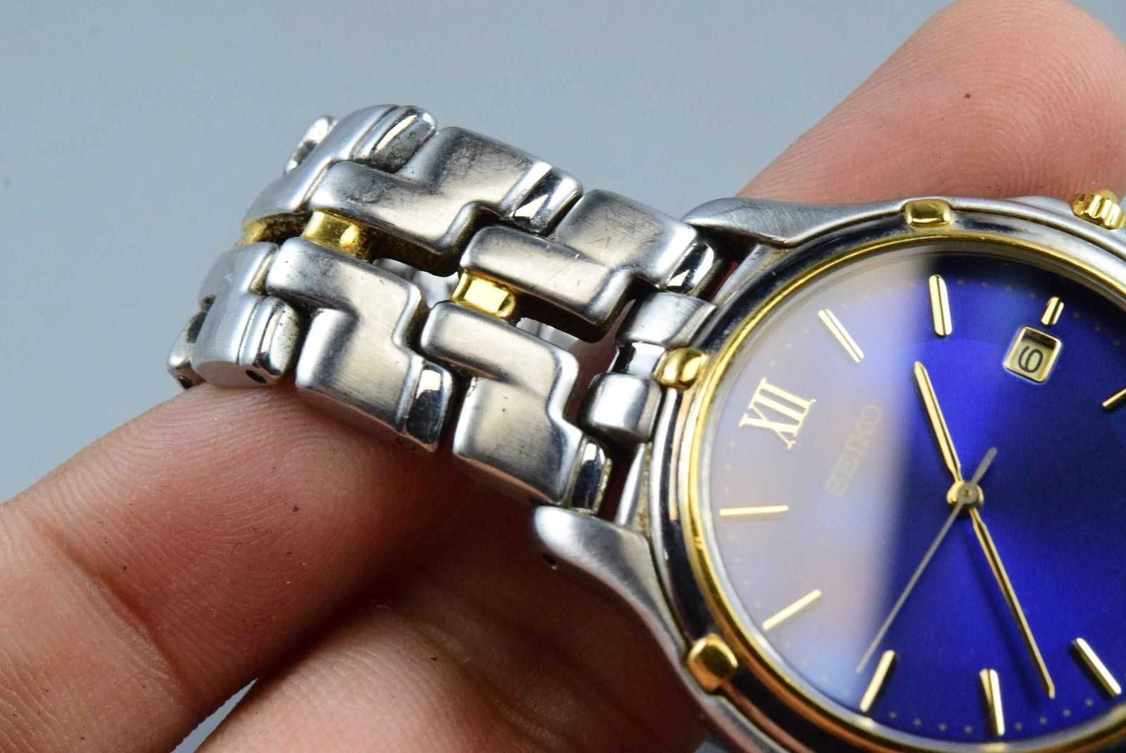 Vintage watch Seiko 7N32-0100 Blue Men Quartz Round 38mm