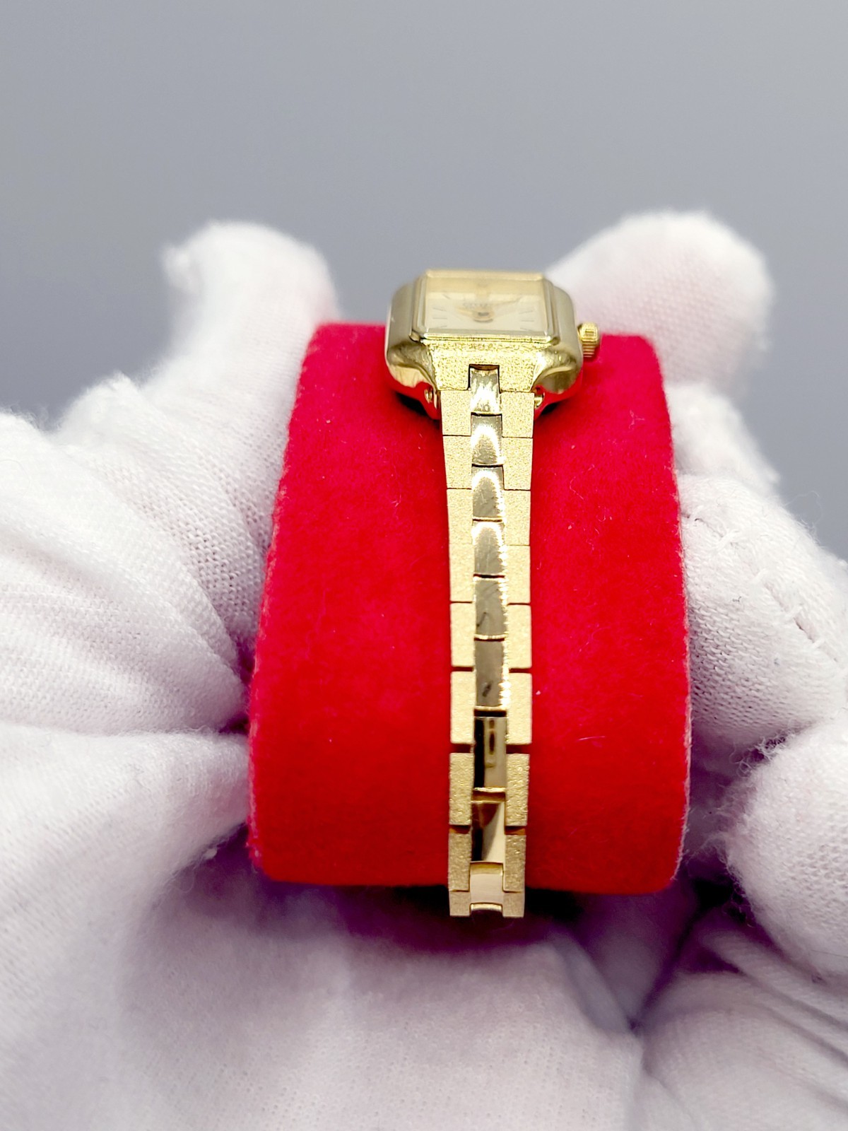 Rare [N. MINT] 1988 Citizen Quartz 13mm Ladies Watch Gold Tone 5421-821389