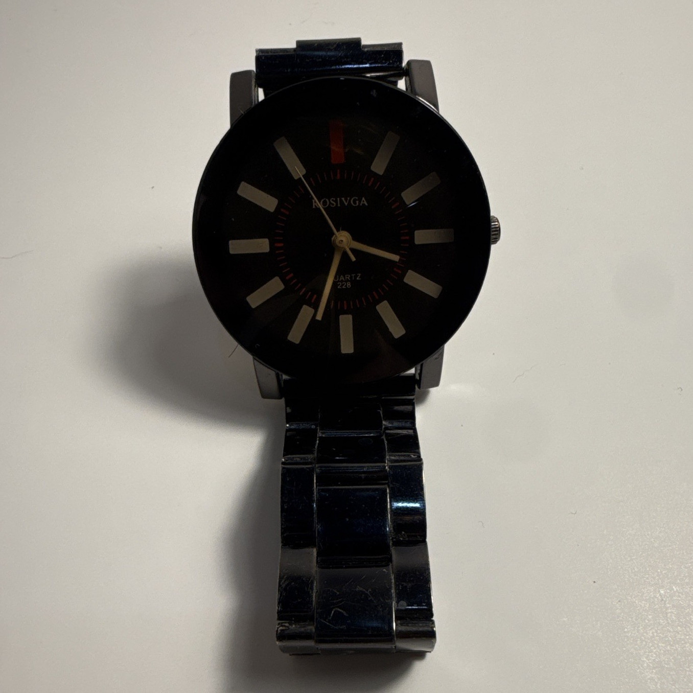 Fosivga Quartz Analog Black Dial Round Black Metal Bracelet Seconds Hand