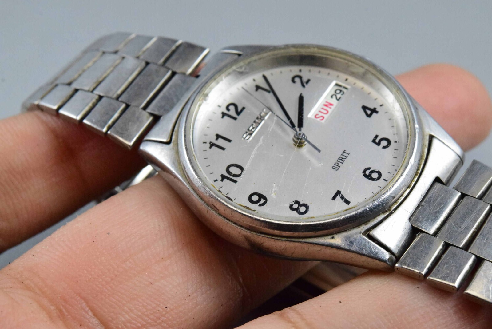 Vintage watch Seiko Spirit 7N43-7B60 Silver Men Quartz Round 35mm